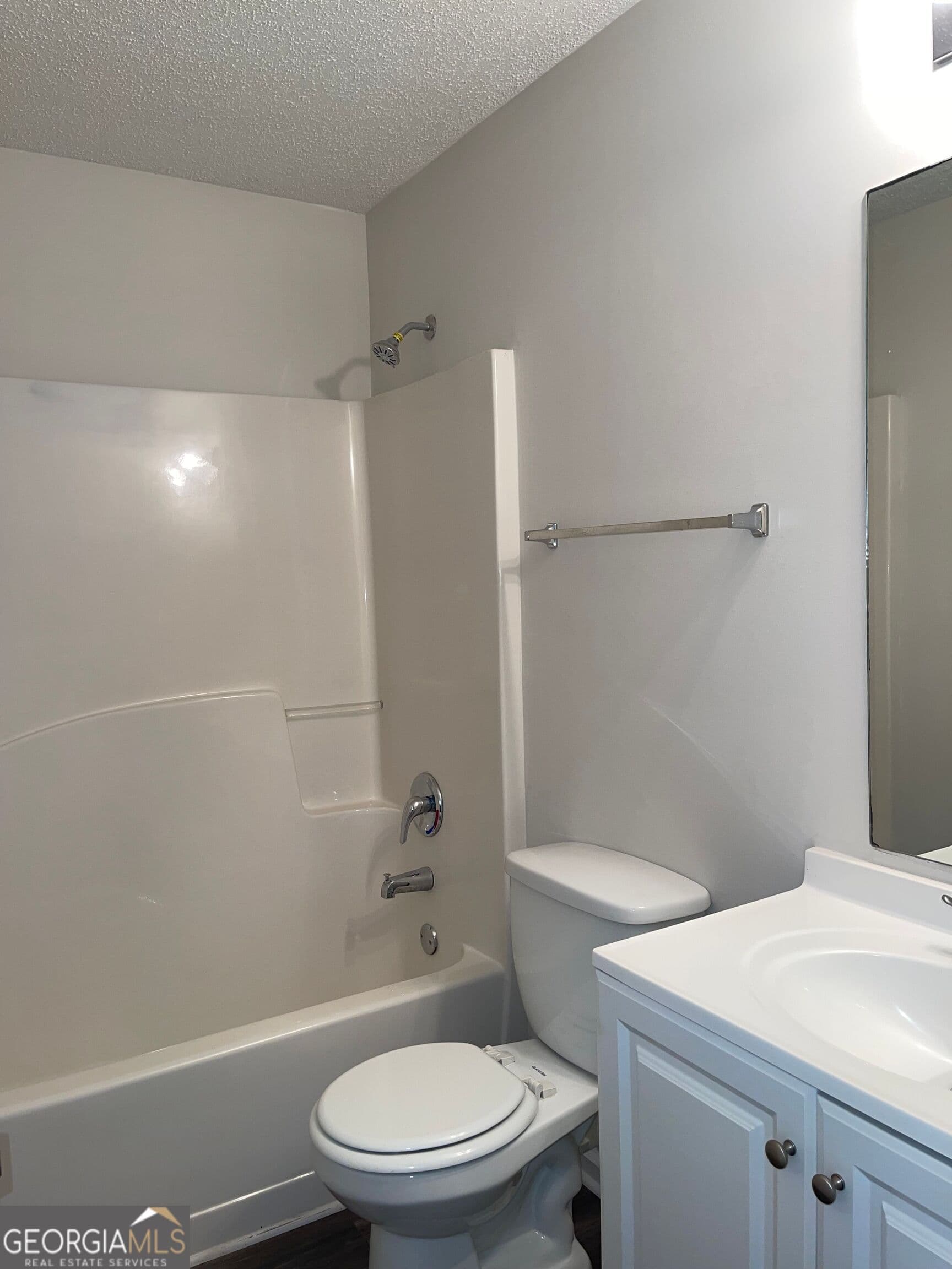 5 bedroom, 3 bathroom, 3,156 sq ft single family residence for rent at 4181 Post Oak Grove, South Fulton, GA 30349 for $2,575 a month — photo 9