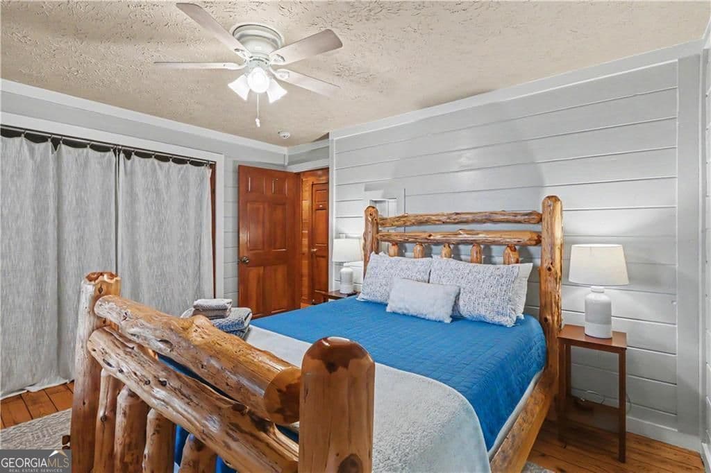 4 bedroom, 3.5 bathroom, 4,990 sq ft cabin,single family residence for sale at 112 Eagles Nest Lane, Blue Ridge, GA 30513 — photo 2