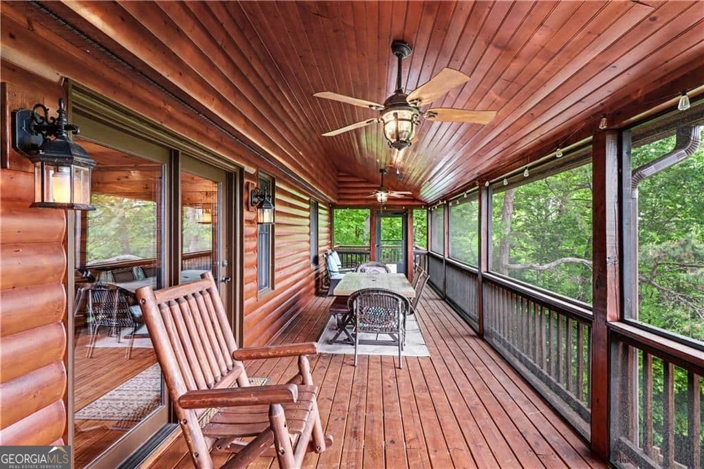 4 bedroom, 3.5 bathroom, 4,990 sq ft cabin,single family residence for sale at 112 Eagles Nest Lane, Blue Ridge, GA 30513 — photo 4