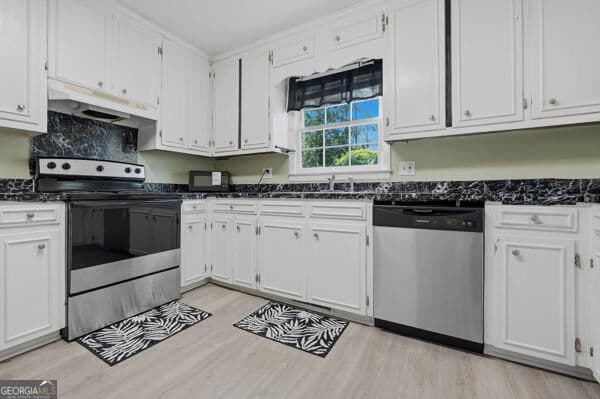 4 bedroom, 2 bathroom single family residence for sale at 1817 Green Valley Lane, Albany, GA 31707 — photo 10