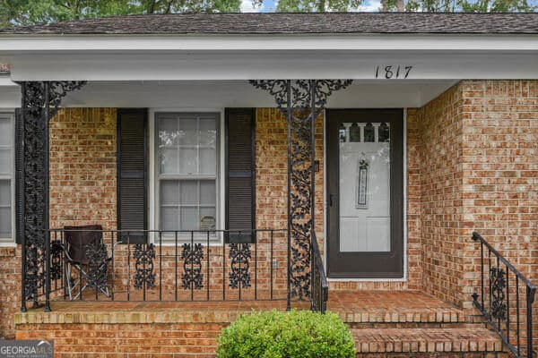 4 bedroom, 2 bathroom single family residence for sale at 1817 Green Valley Lane, Albany, GA 31707 — photo 4