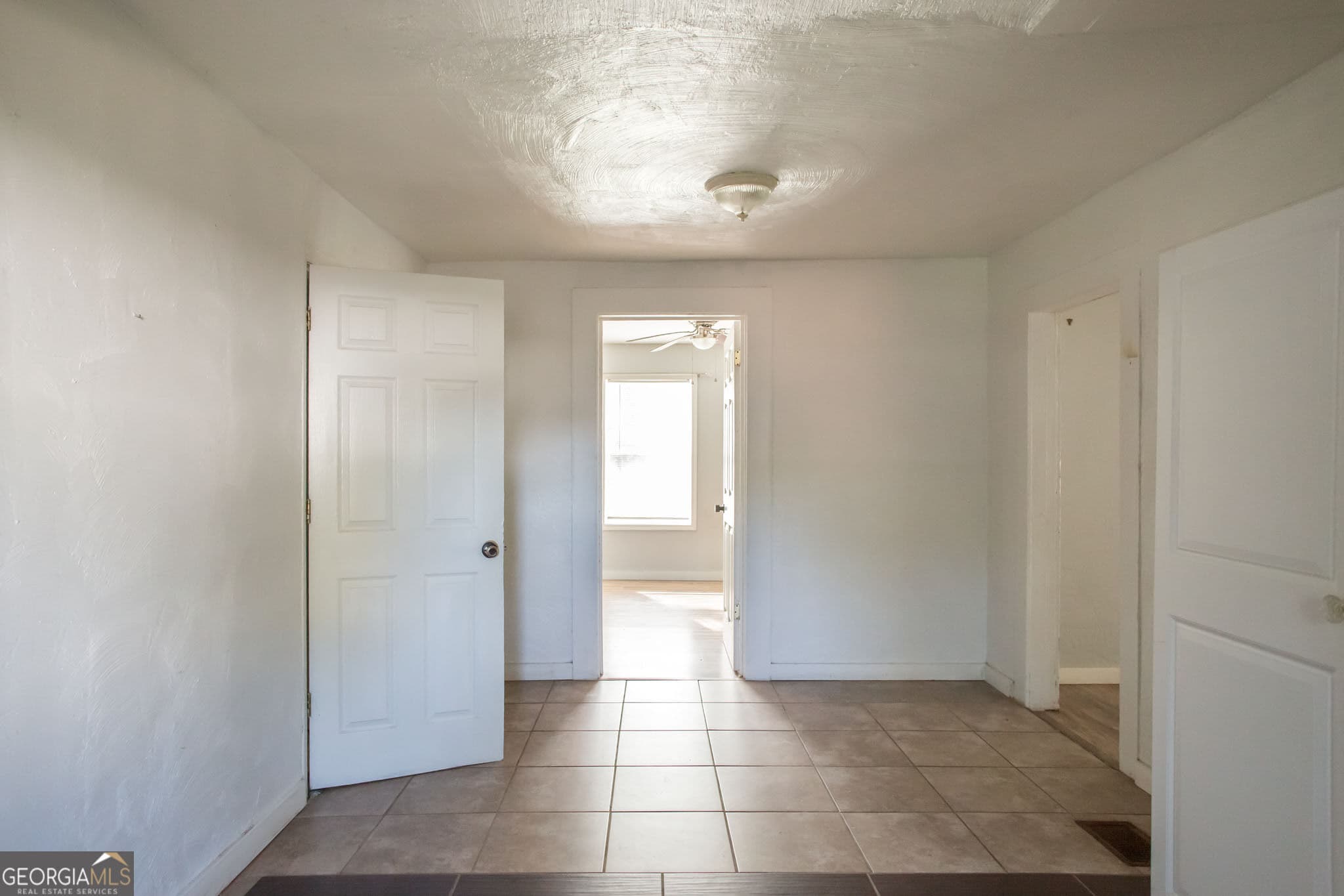 3 bedroom, 2 bathroom, 1,150 sq ft single family residence for sale at 325 Glass Street, Waycross, GA 31503 — photo 7