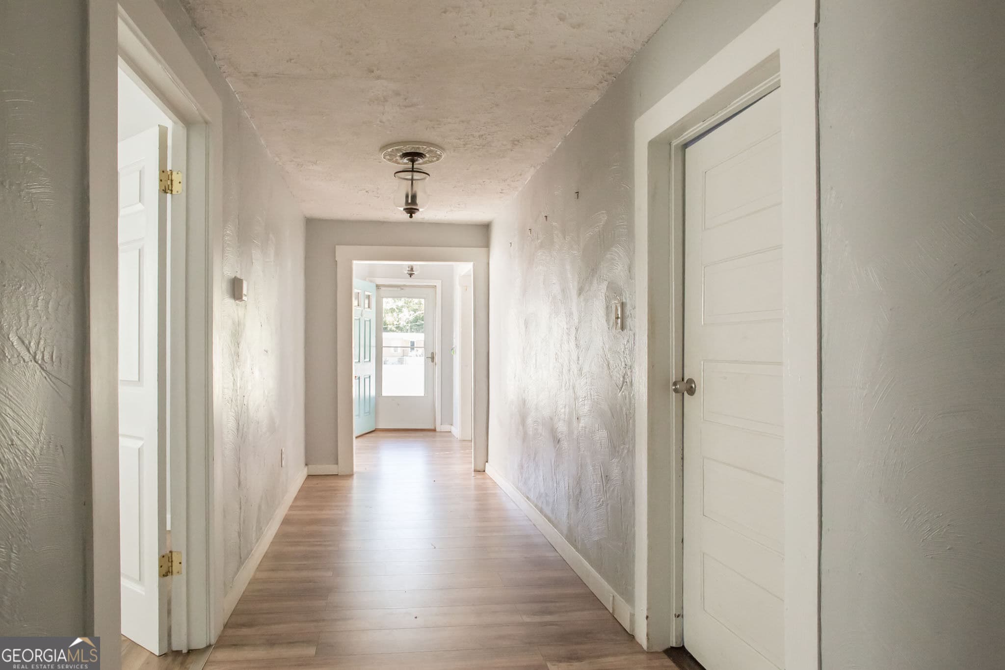 3 bedroom, 2 bathroom, 1,150 sq ft single family residence for sale at 325 Glass Street, Waycross, GA 31503 — photo 5