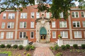 2 bedroom, 2 bathroom, 1,090 sq ft condominium for sale at 2840 Peachtree Road 411, Atlanta, GA 30305 — photo 1 of 32