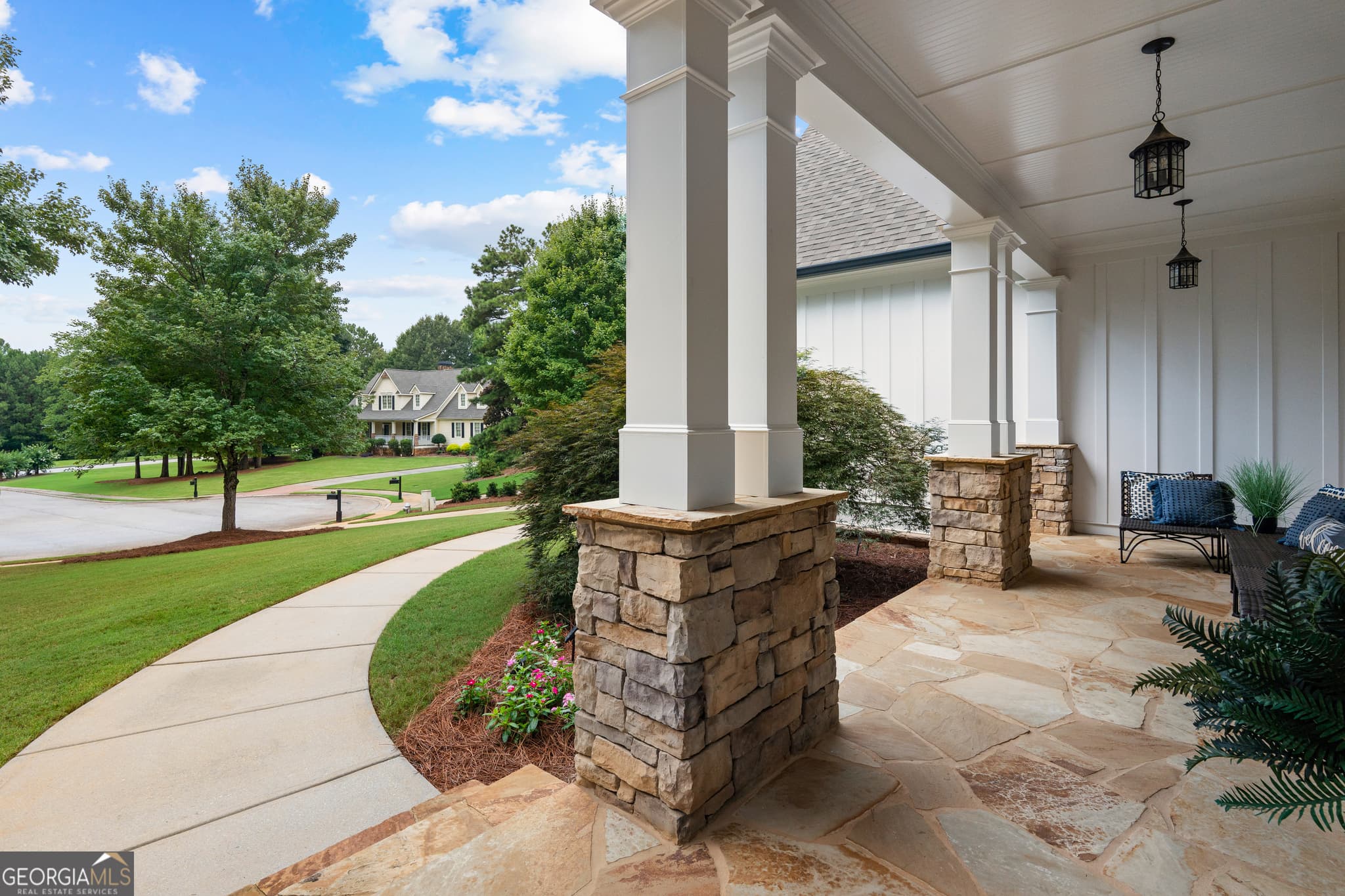 5 bedroom, 6.5 bathroom, 6,025 sq ft single family residence for sale at 120 Crystal Court, Tyrone, GA 30290 — photo 6