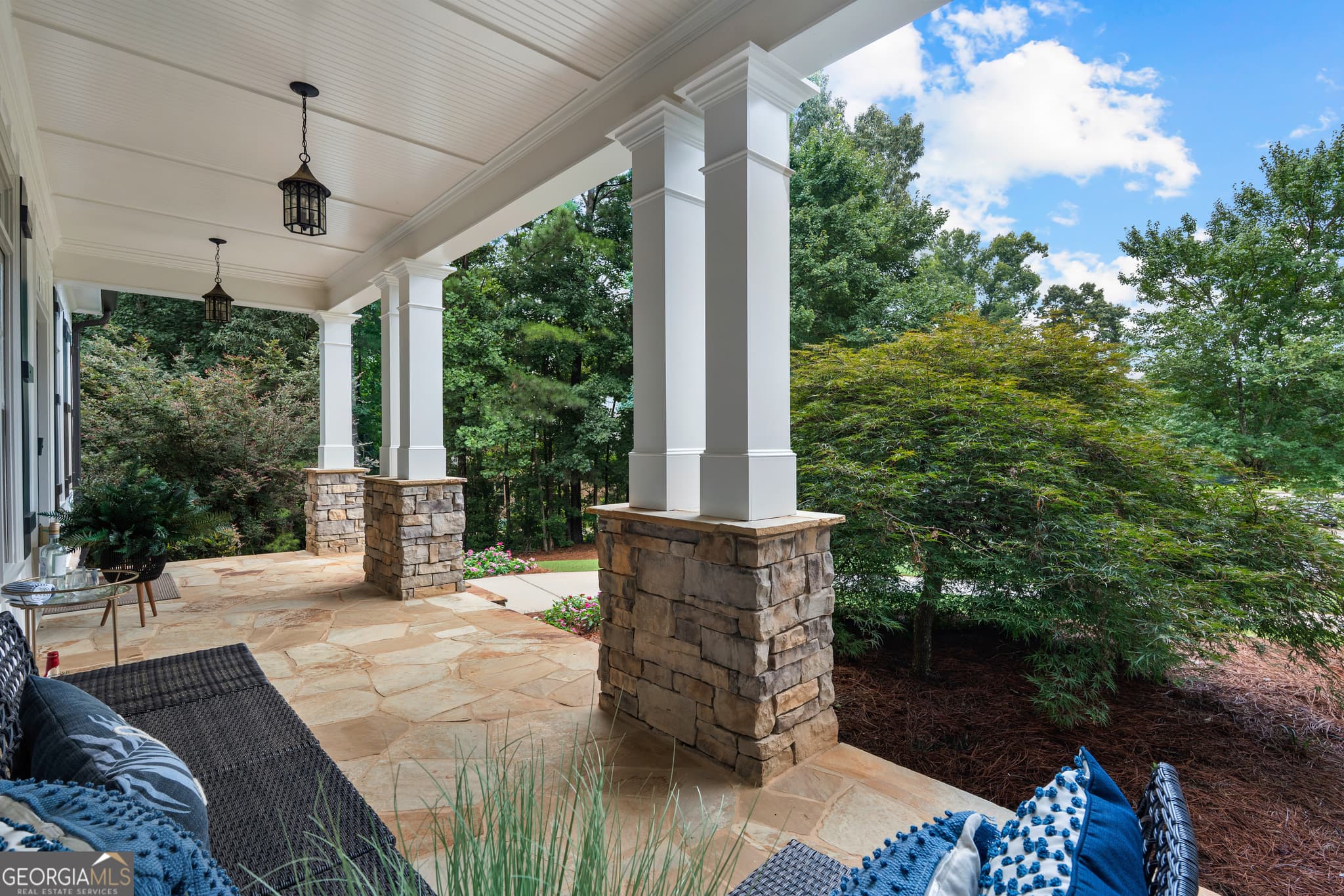 5 bedroom, 6.5 bathroom, 6,025 sq ft single family residence for sale at 120 Crystal Court, Tyrone, GA 30290 — photo 7
