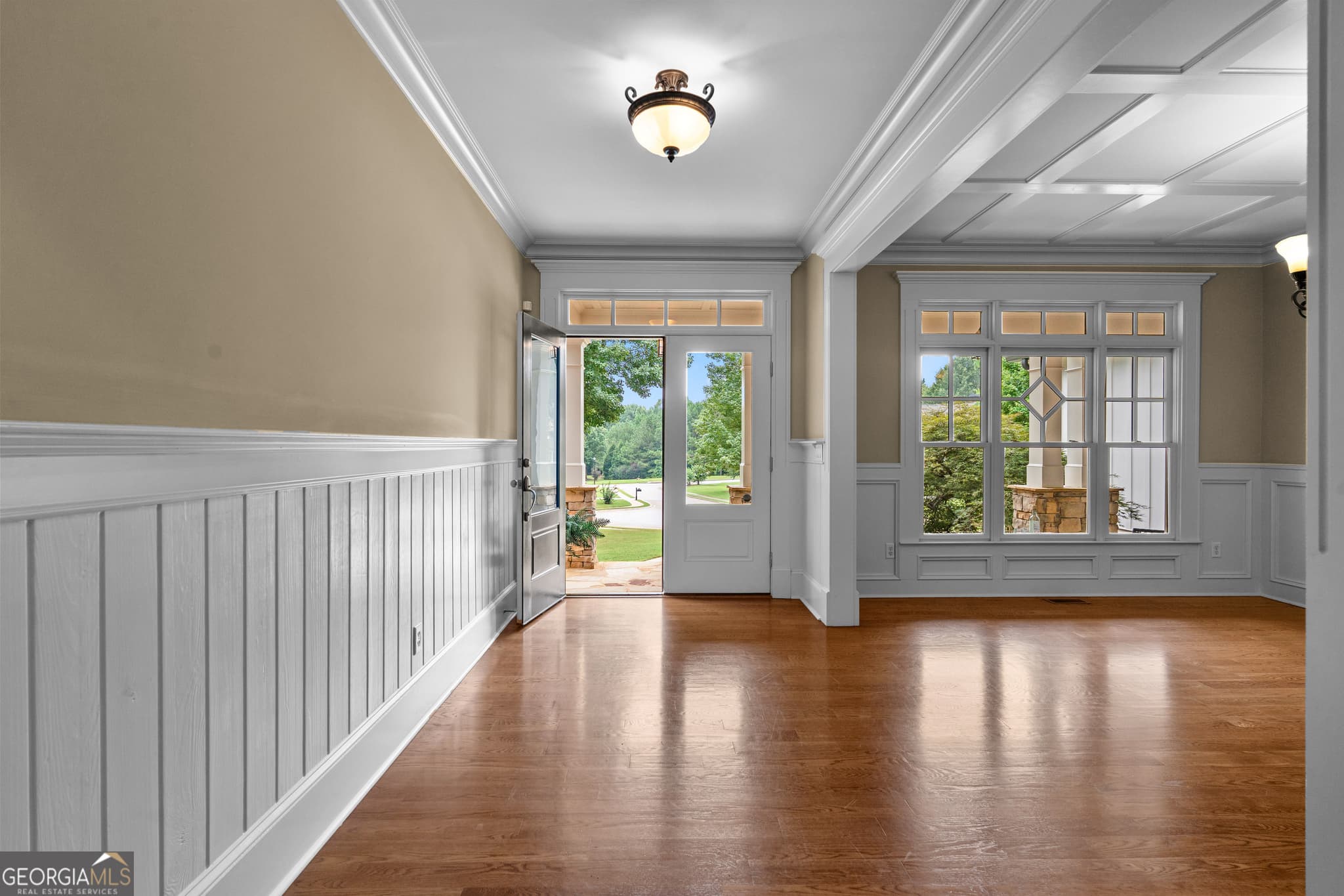 5 bedroom, 6.5 bathroom, 6,025 sq ft single family residence for sale at 120 Crystal Court, Tyrone, GA 30290 — photo 9