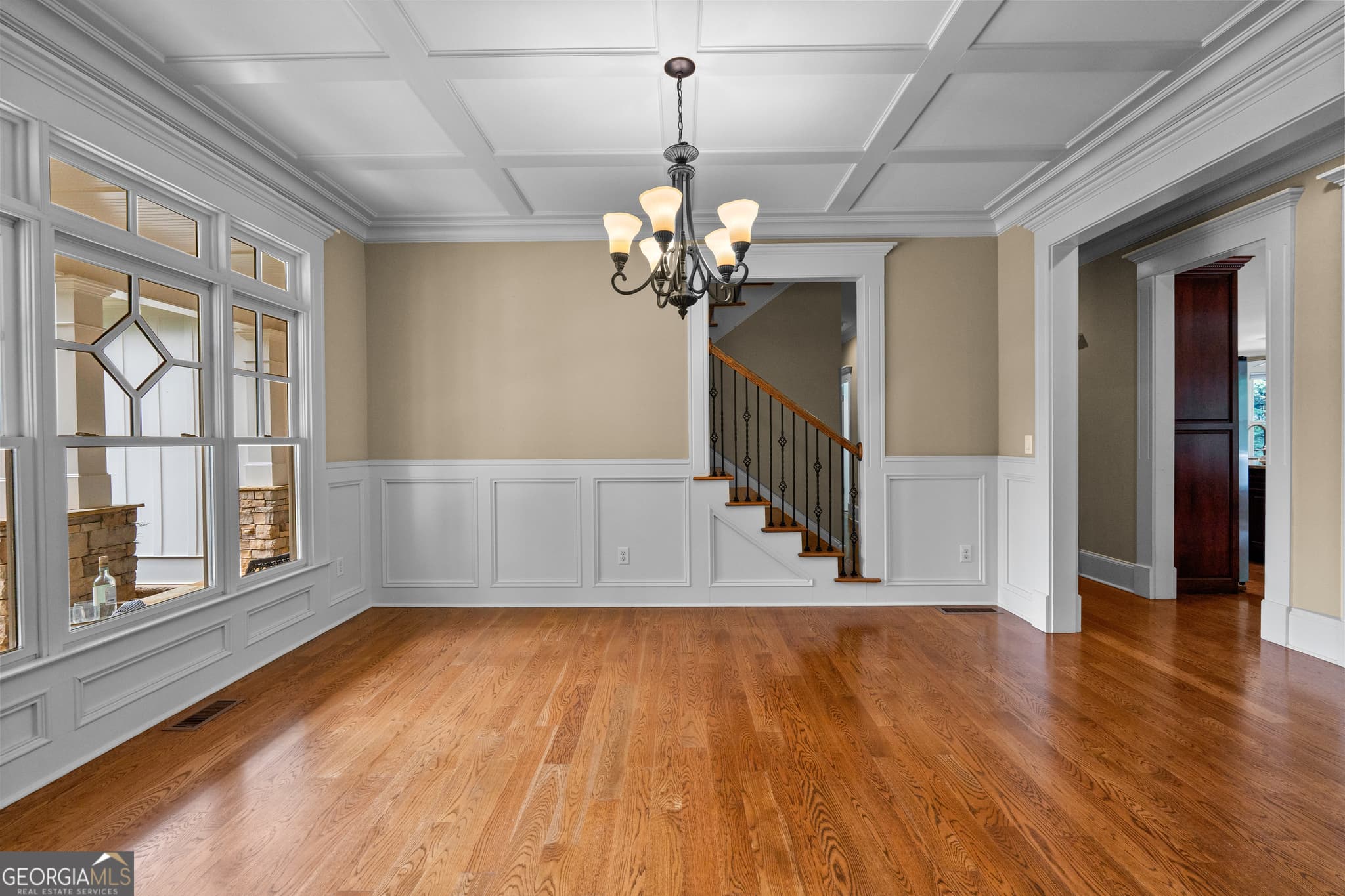 5 bedroom, 6.5 bathroom, 6,025 sq ft single family residence for sale at 120 Crystal Court, Tyrone, GA 30290 — photo 10