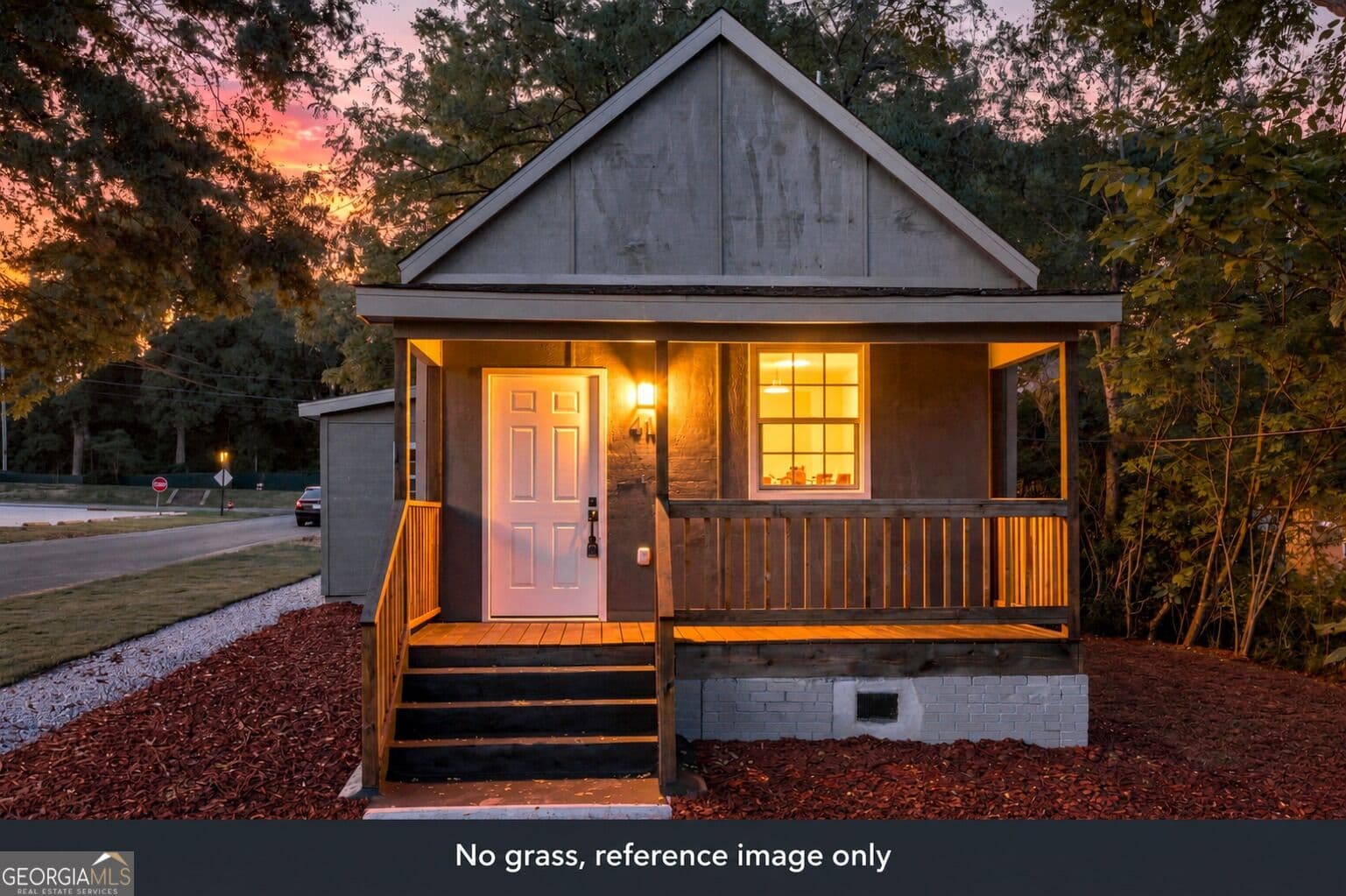 2 bedroom, 2 bathroom, 895 sq ft single family residence for sale at 41 Sargent A Street, Newnan, GA 30263 — photo 2