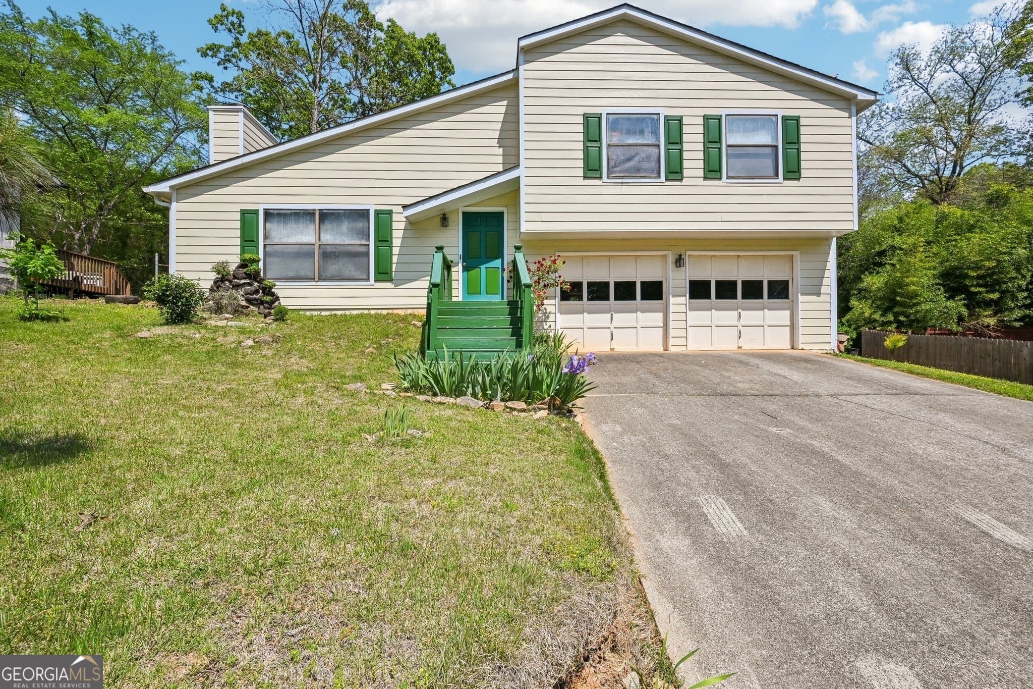 3 bedroom, 2 bathroom, 1,196 sq ft single family residence sold at 4039 Valley Brook Road, Snellville, GA 30039