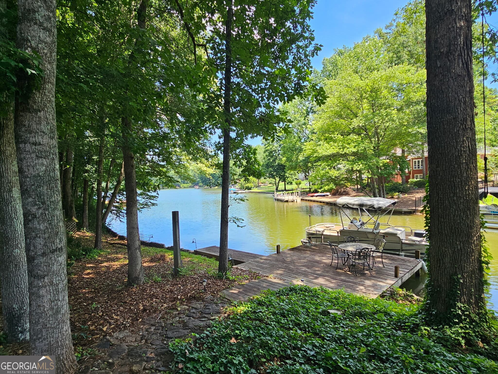 5 bedroom, 4.5 bathroom, 4,225 sq ft single family residence for sale at 187 Shoreline Circle, Newnan, GA 30263 — photo 2