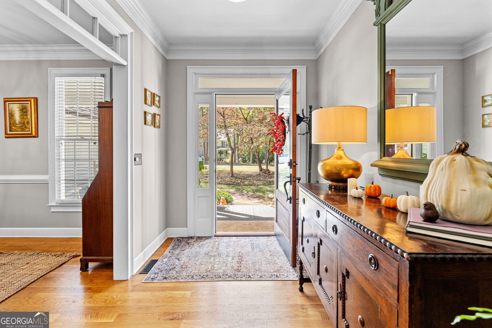 5 bedroom, 4.5 bathroom, 4,225 sq ft single family residence for sale at 187 Shoreline Circle, Newnan, GA 30263 — photo 5