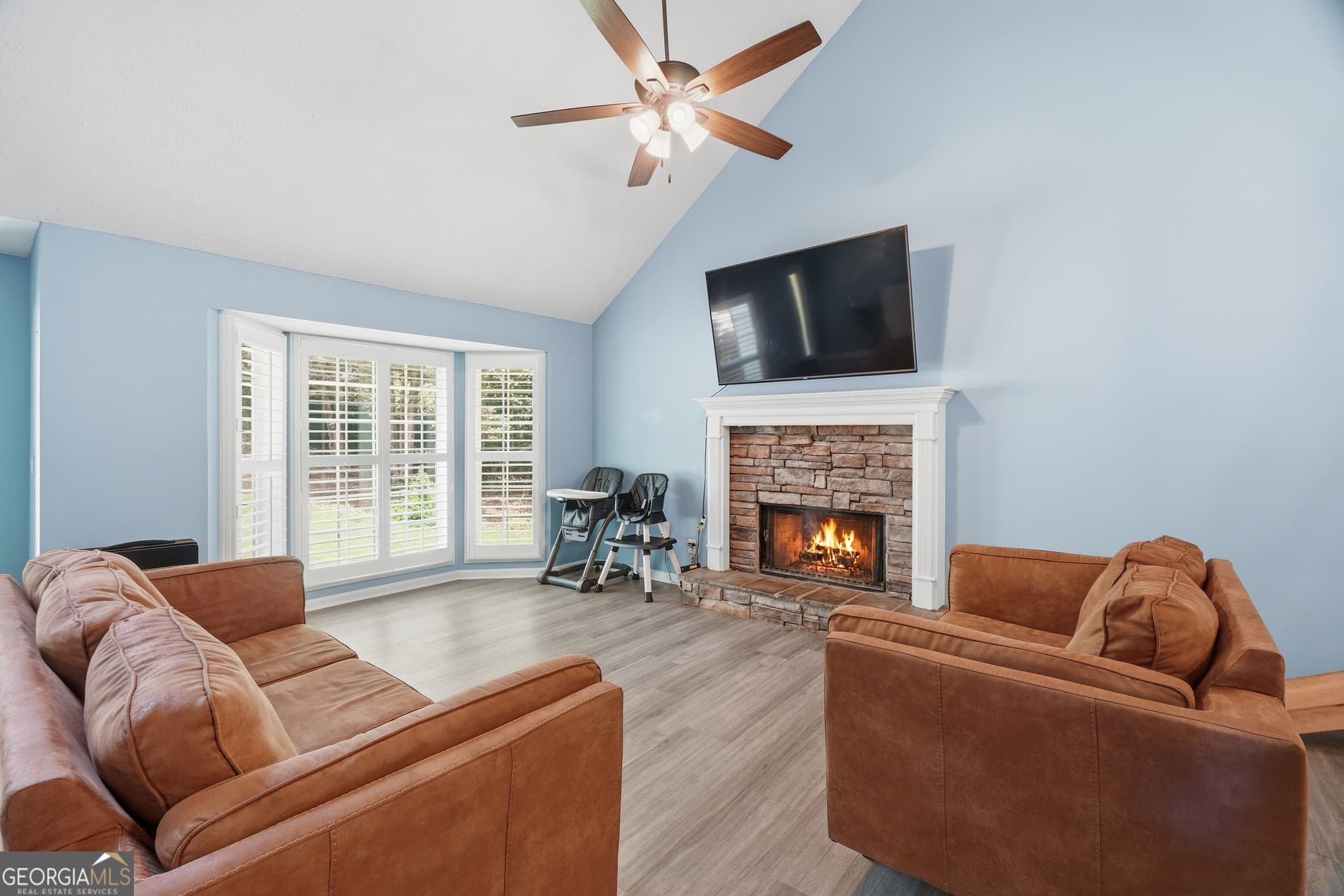 5 bedroom, 3 bathroom, 3,083 sq ft single family residence for sale at 6338 Clearbrook Drive, Flowery Branch, GA 30542 — photo 7