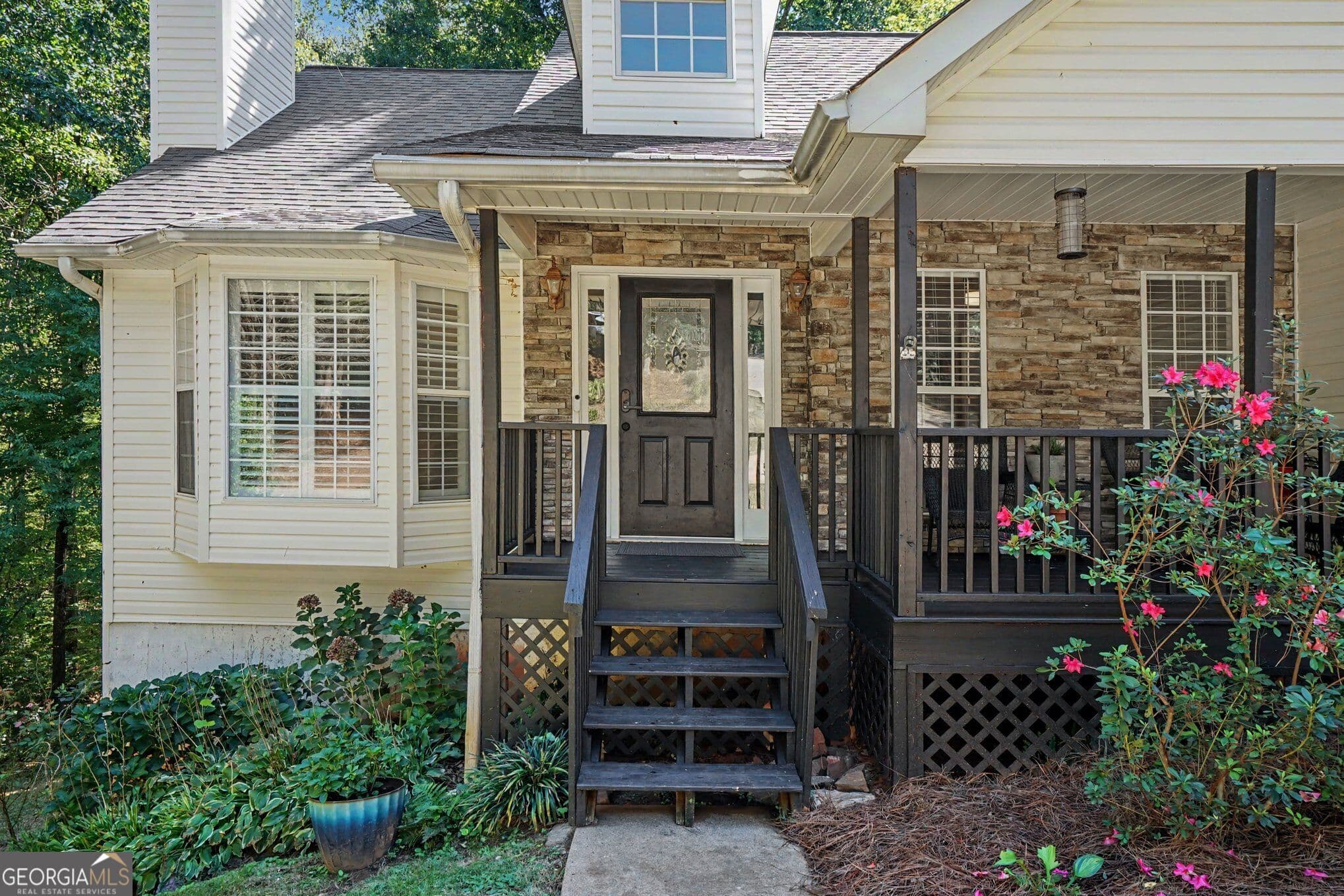 5 bedroom, 3 bathroom, 3,083 sq ft single family residence for sale at 6338 Clearbrook Drive, Flowery Branch, GA 30542 — photo 3