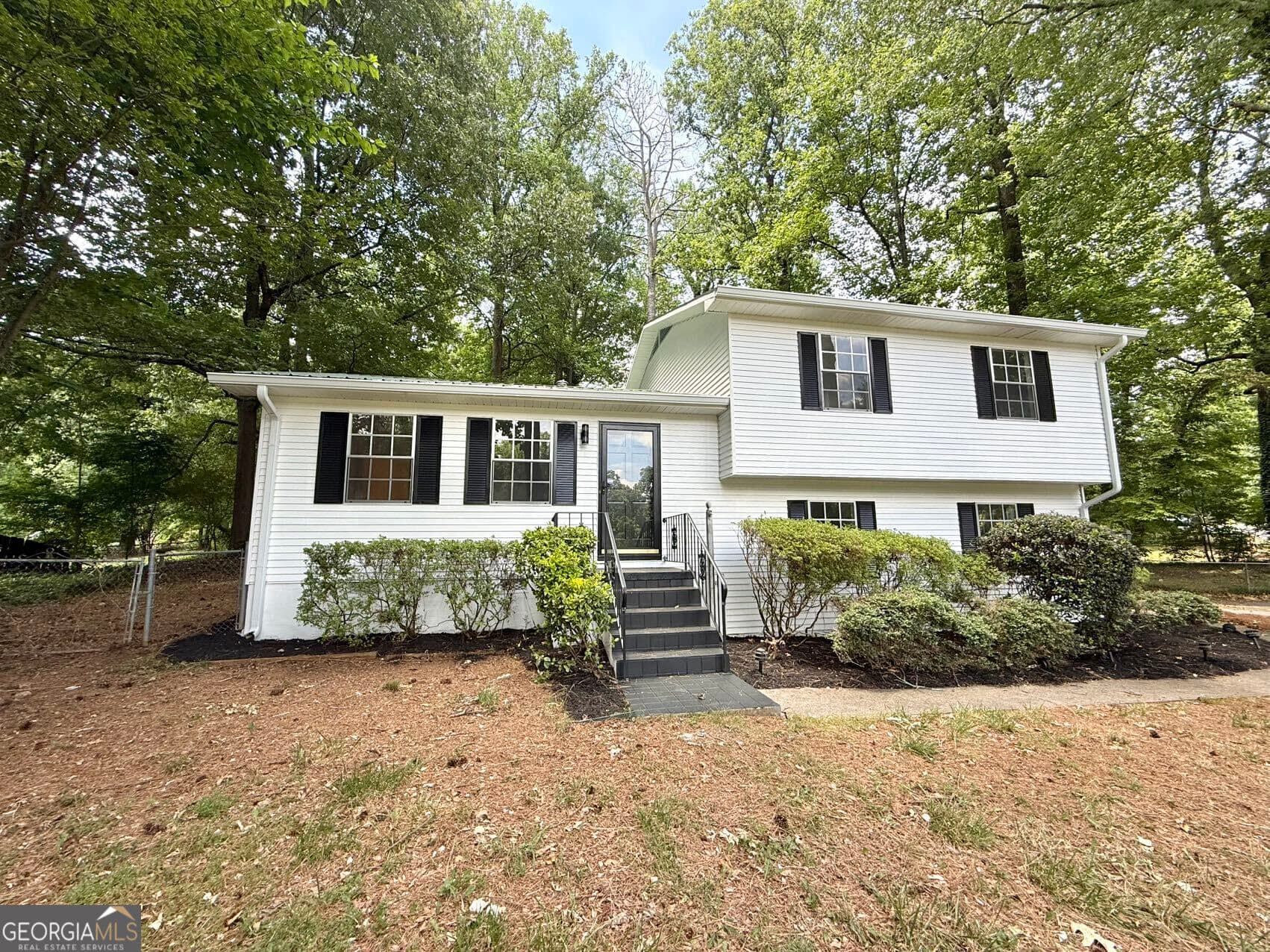 4 bedroom, 2 bathroom, 1,752 sq ft single family residence for sale at 3681 Lavilla Drive, Powder Springs, GA 30127