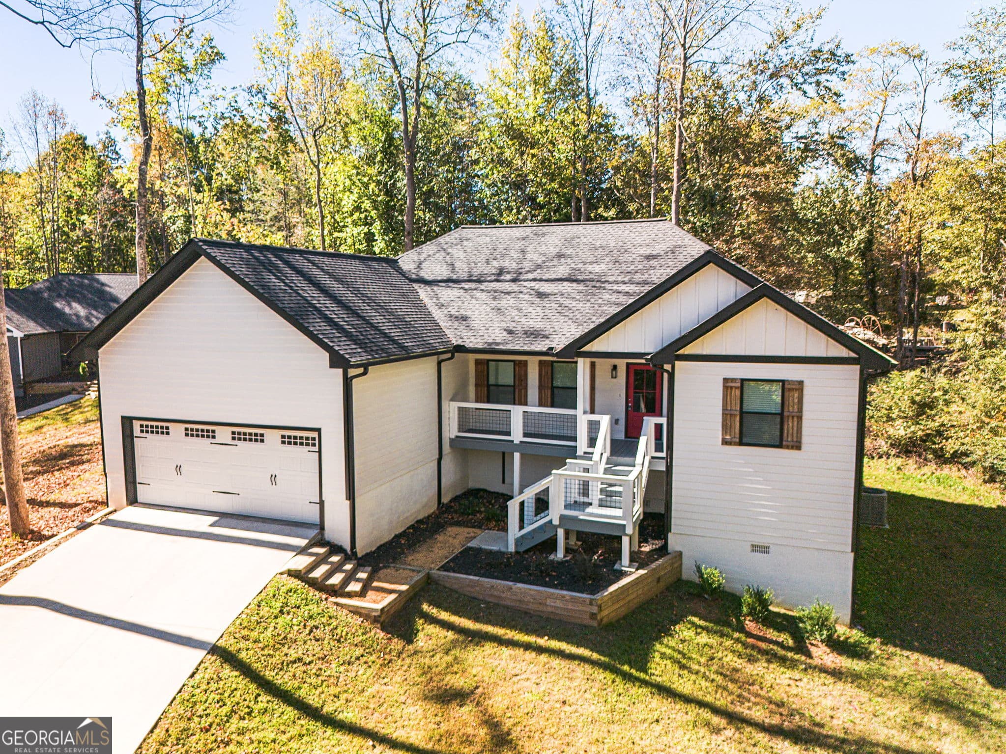 3 bedroom, 2 bathroom, 1,600 sq ft single family residence for sale at 204 Yonah Springs Drive, Cleveland, GA 30528 — photo 4