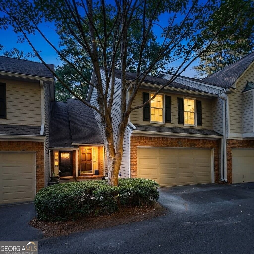 2 bedroom, 2.5 bathroom, 1,735 sq ft townhouse for sale at 2890 Woodruff Drive, Smyrna, GA 30080