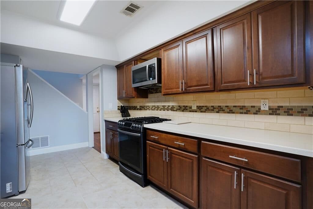 2 bedroom, 2.5 bathroom, 1,735 sq ft townhouse for sale at 2890 Woodruff Drive, Smyrna, GA 30080 — photo 9