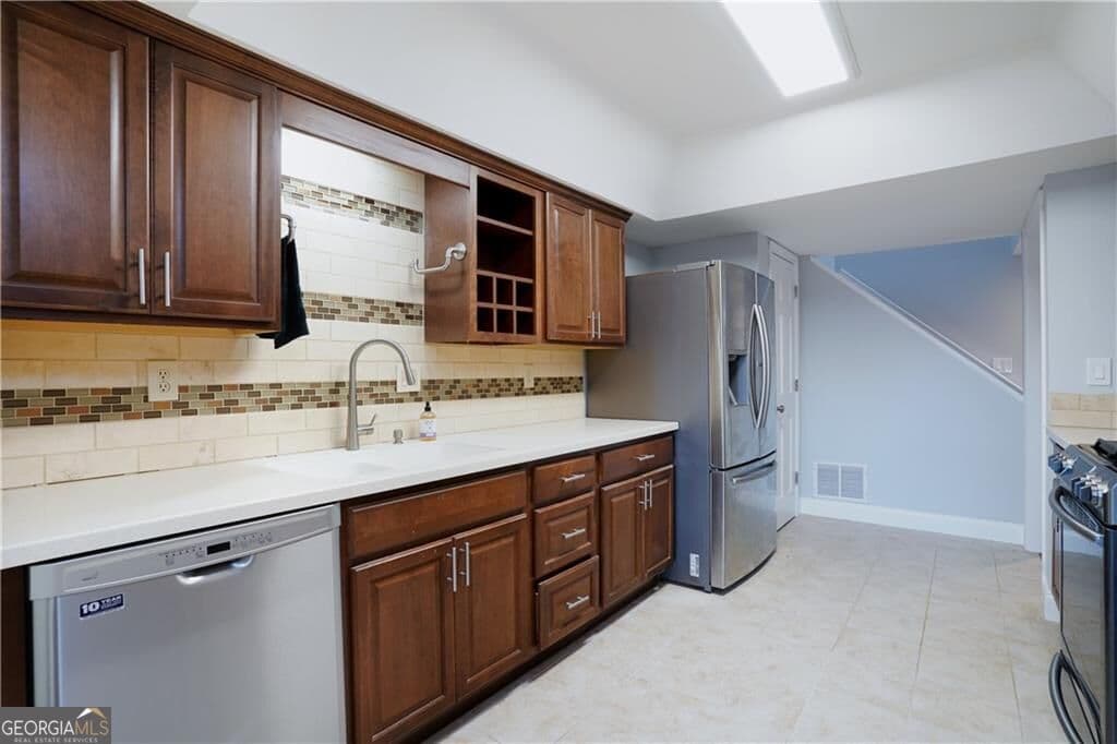 2 bedroom, 2.5 bathroom, 1,735 sq ft townhouse for sale at 2890 Woodruff Drive, Smyrna, GA 30080 — photo 8