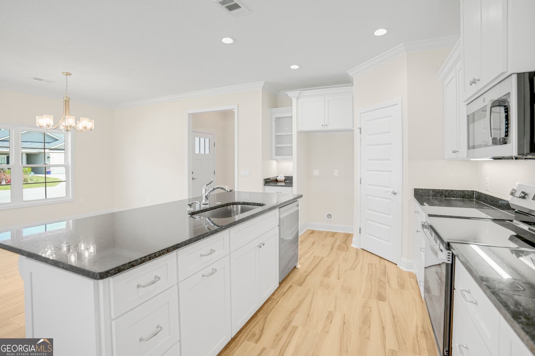 3 bedroom, 2 bathroom, 1,848 sq ft single family residence for sale at 177 The Villas Way, Kingsland, GA 31548 — photo 5