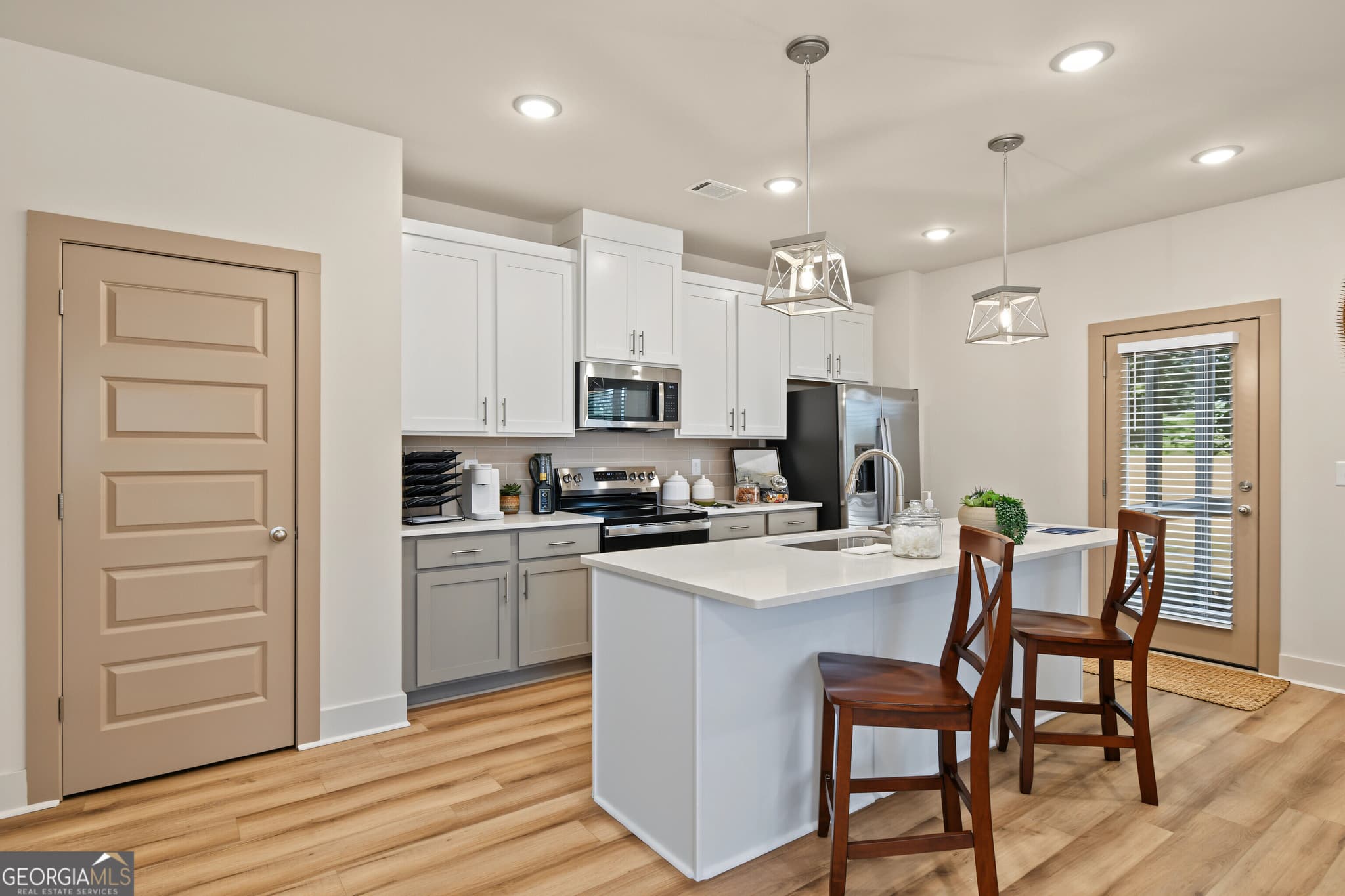 4 bedroom, 2.5 bathroom, 1,909 sq ft townhouse for sale at 4221 Fern River Trail 1, Norcross, GA 30093 — photo 8