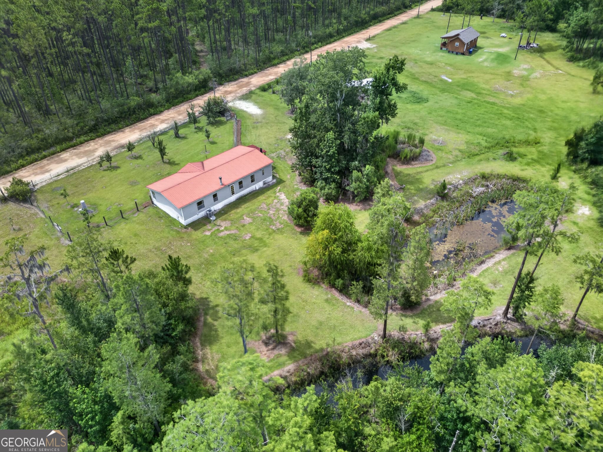 3 bedroom, 2 bathroom, 1,680 sq ft manufactured home,single family residence for sale at 4690 Ammons Road, Waycross, GA 31503 — photo 10