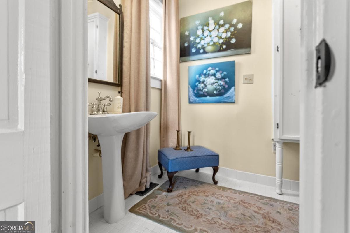 5 bedroom, 2.5 bathroom, 3,000 sq ft single family residence for sale at 427 Harvey Street, Millen, GA 30442 — photo 8