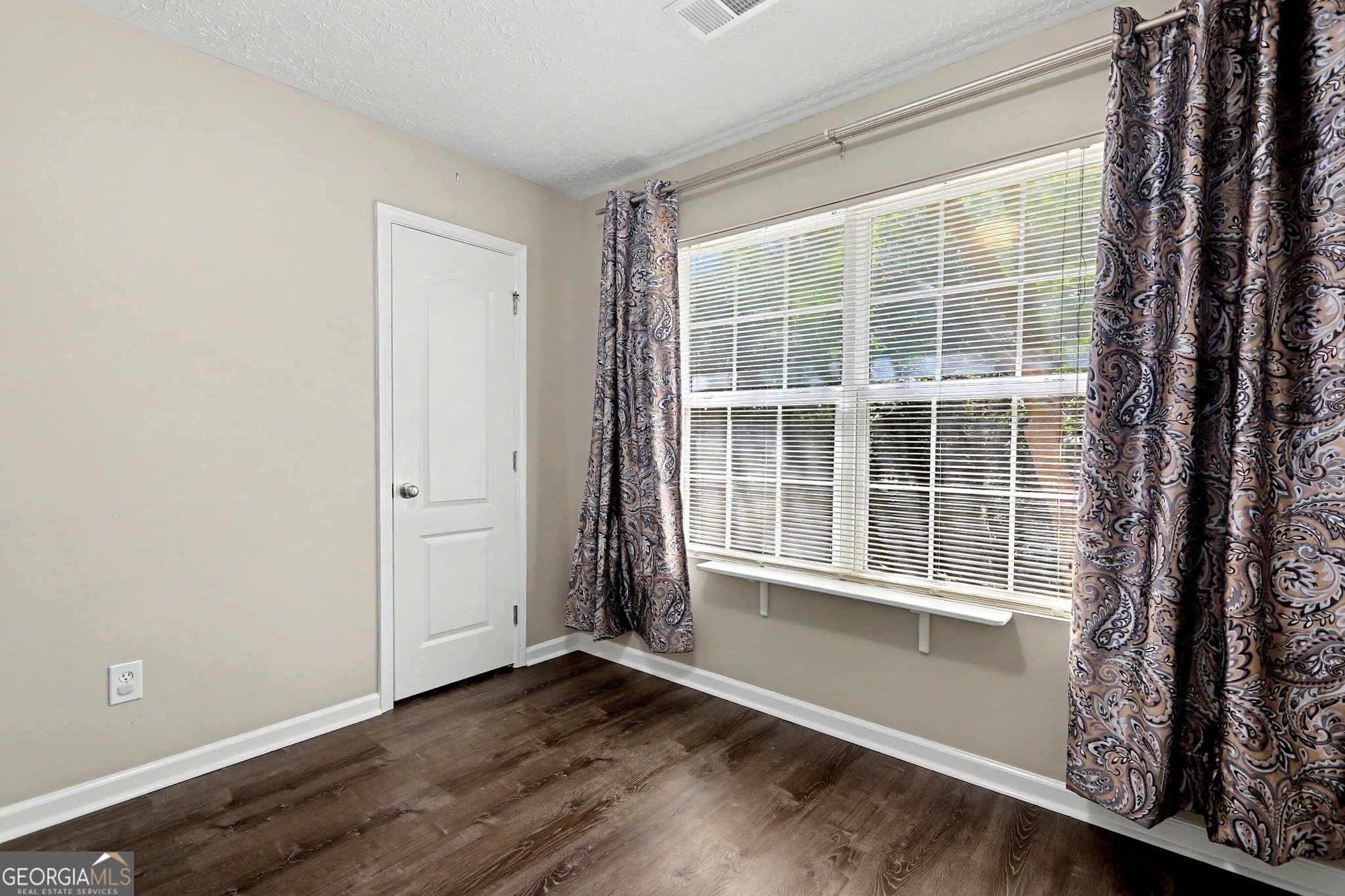 3 bedroom, 2 bathroom, 1,174 sq ft single family residence for sale at 33 Tanager Court, Monticello, GA 31064 — photo 7