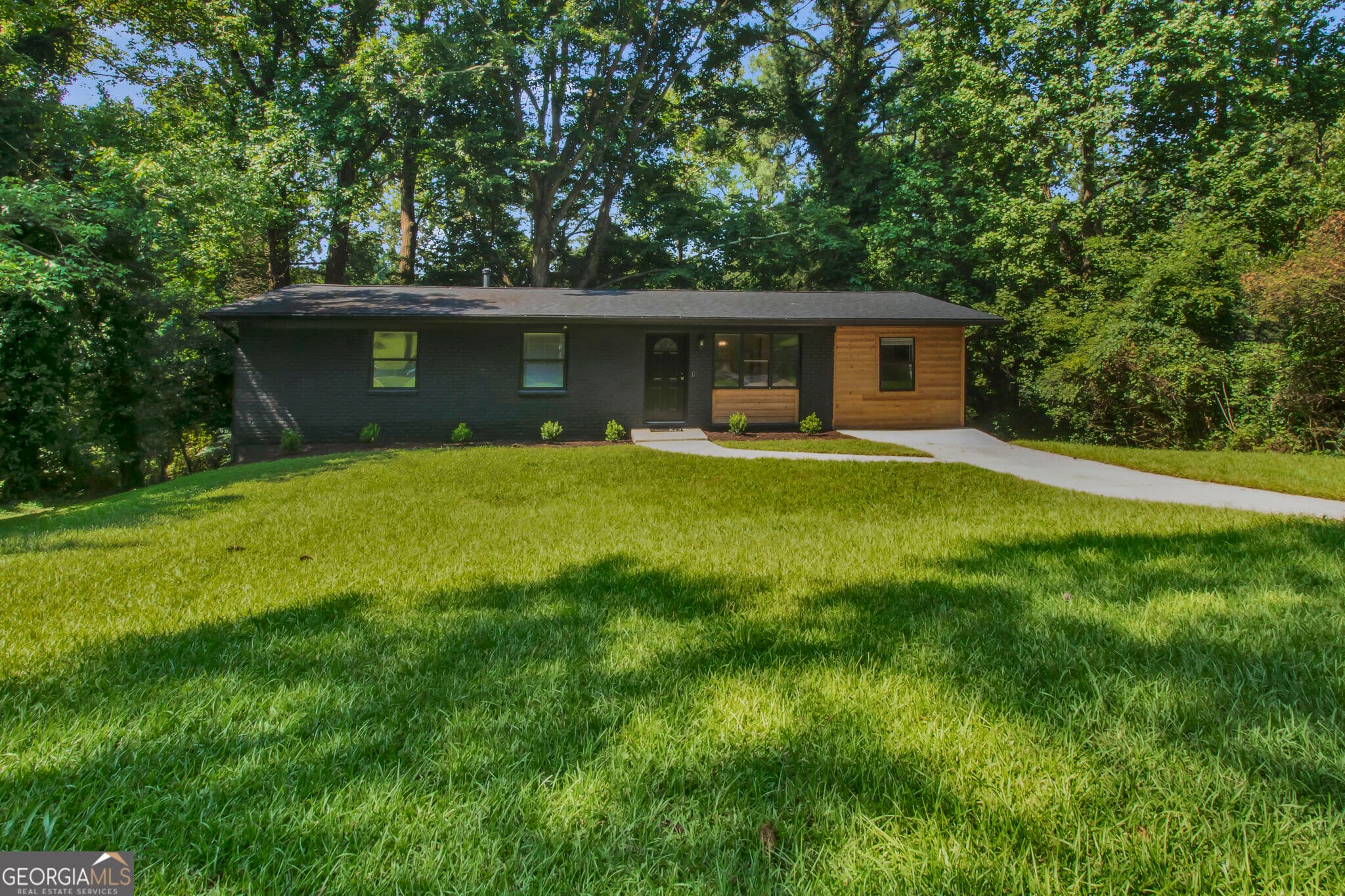 3 bedroom, 2 bathroom, 2,350 sq ft single family residence for sale at 2461 Bouldercliff Way, Atlanta, GA 30316