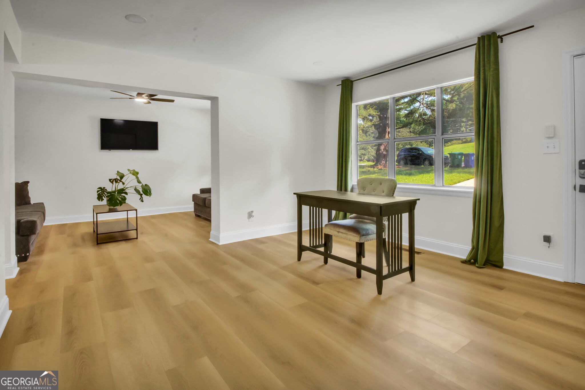 3 bedroom, 2 bathroom, 2,350 sq ft single family residence for sale at 2461 Bouldercliff Way, Atlanta, GA 30316 — photo 10