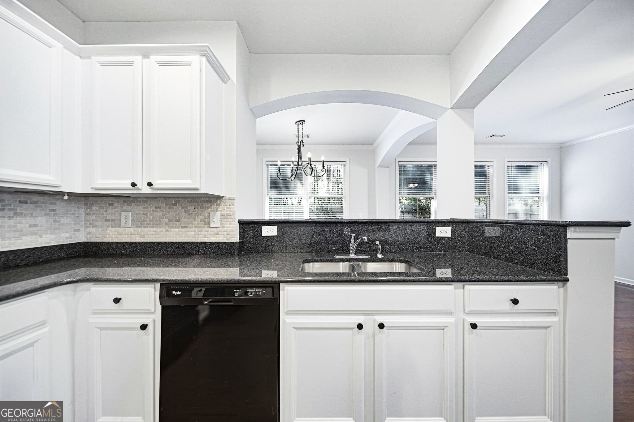 3 bedroom, 2 bathroom, 1,812 sq ft single family residence for sale at 338 Alcovy Way, Woodstock, GA 30188 — photo 10