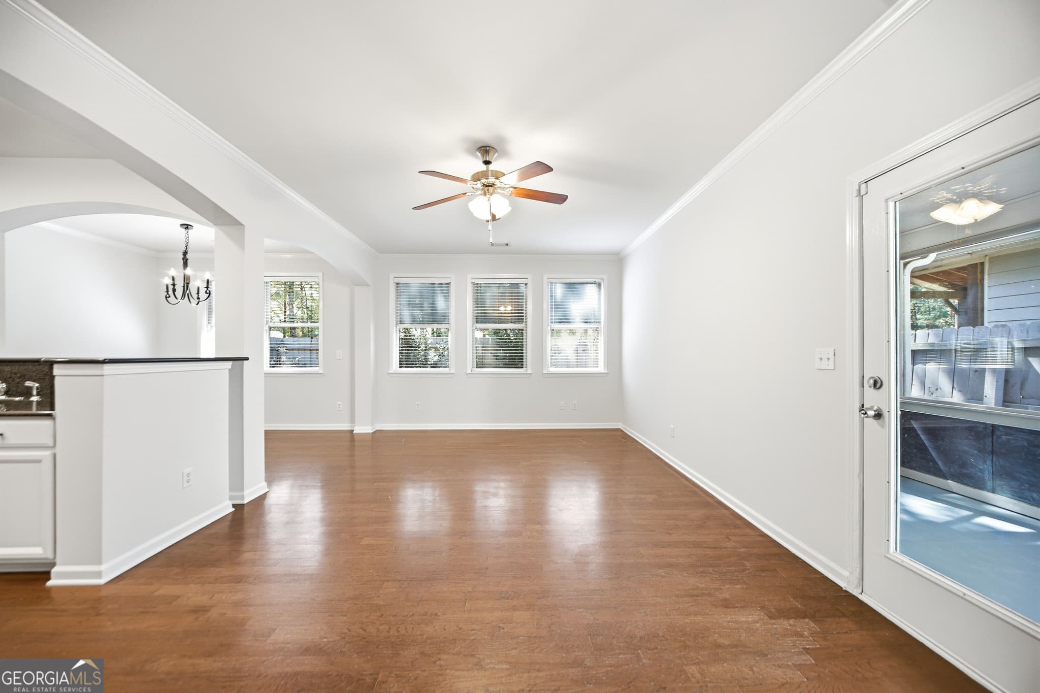 3 bedroom, 2 bathroom, 1,812 sq ft single family residence for sale at 338 Alcovy Way, Woodstock, GA 30188 — photo 4