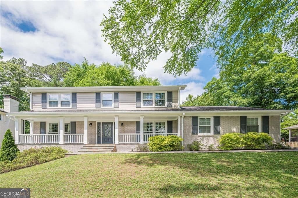 4 bedroom, 4 bathroom, 4,587 sq ft single family residence sold at 4923 Buckline Crossing, Dunwoody, GA 30338
