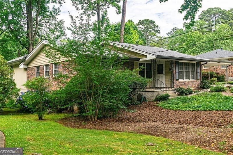 3 bedroom, 3 bathroom, 1,903 sq ft single family residence for sale at 1263 Blueberry Trail, Decatur, GA 30033 — photo 3