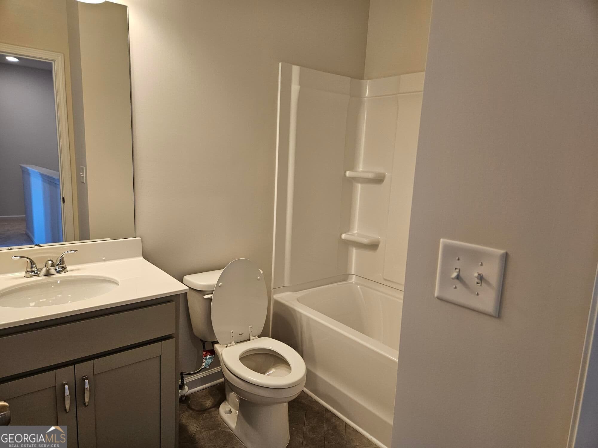 3 bedroom, 2.5 bathroom, 1,806 sq ft townhouse for sale at 1004 Glendale Place 3, Conyers, GA 30013 — photo 6