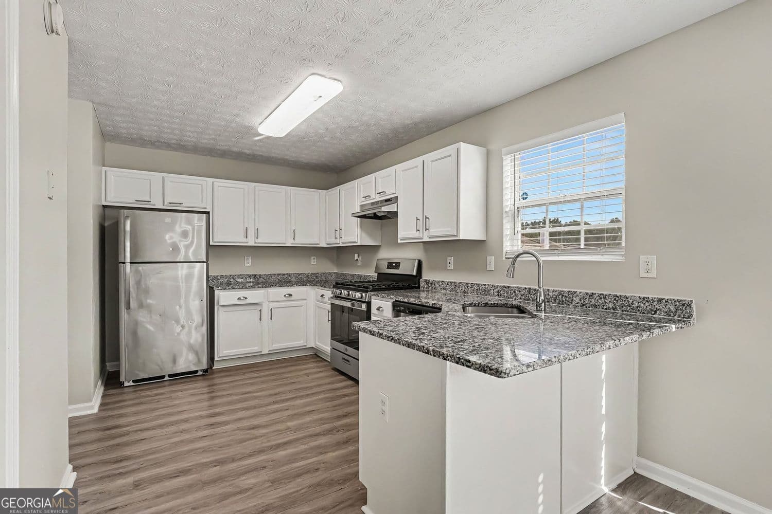 3 bedroom, 2.5 bathroom, 1,302 sq ft single family residence for sale at 3055 Tussahaw Crossing, Mcdonough, GA 30252 — photo 8