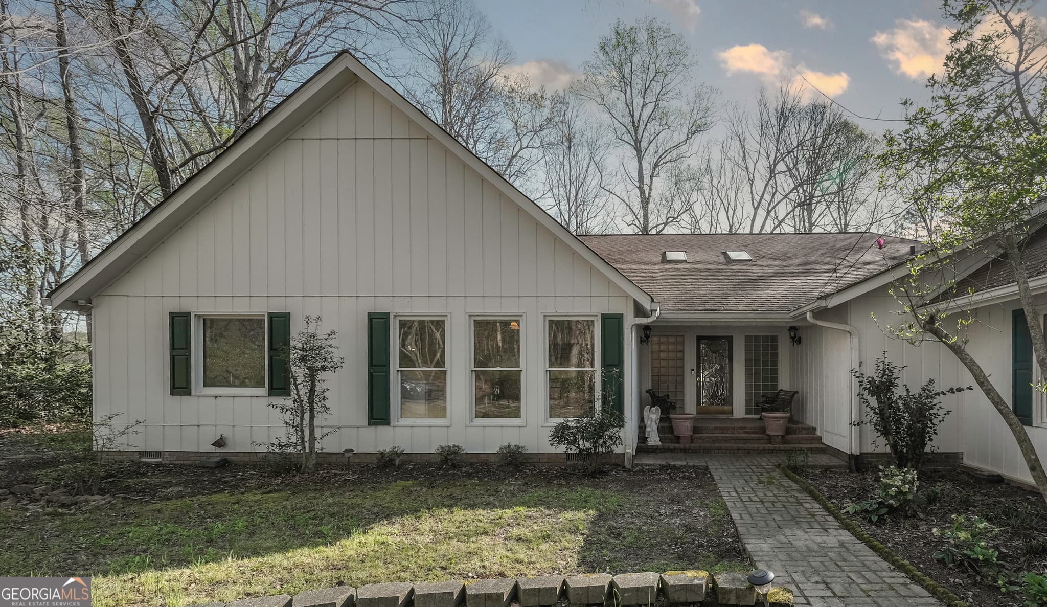 2 bedroom, 3 bathroom, 4,022 sq ft single family residence sold at 114 Little River Road, Carrollton, GA 30117