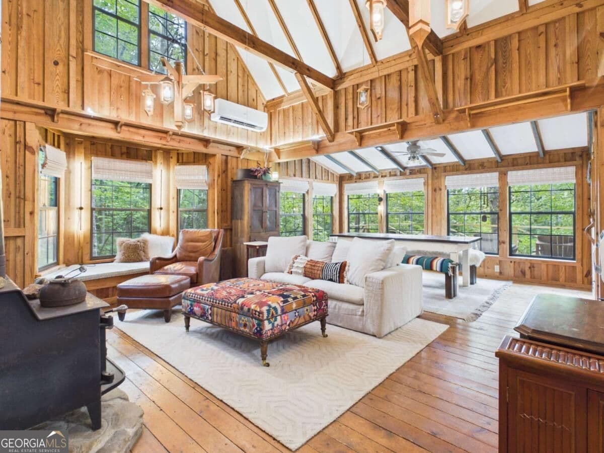 2 bedroom, 2 bathroom, 956 sq ft cabin,single family residence for sale at 508 Tame Turkey Road, Lakemont, GA 30552 — photo 2
