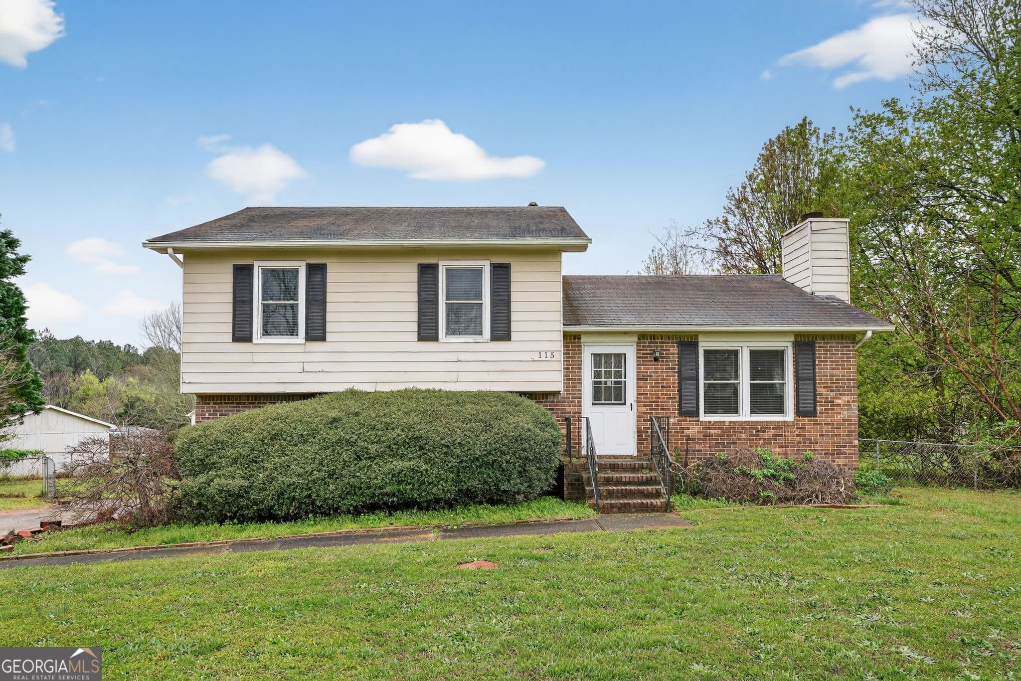 4 bedroom, 2 bathroom, 1,600 sq ft single family residence for sale at 115 Belmont Farms Drive, Ellenwood, GA 30294