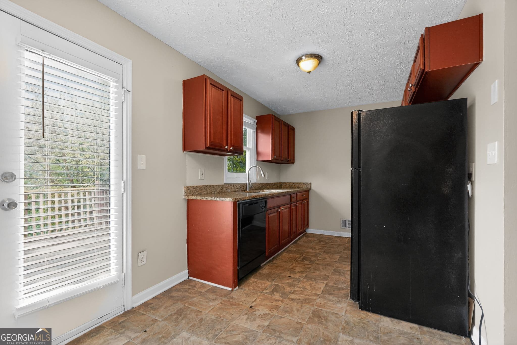 4 bedroom, 2 bathroom, 1,600 sq ft single family residence for sale at 115 Belmont Farms Drive, Ellenwood, GA 30294 — photo 10