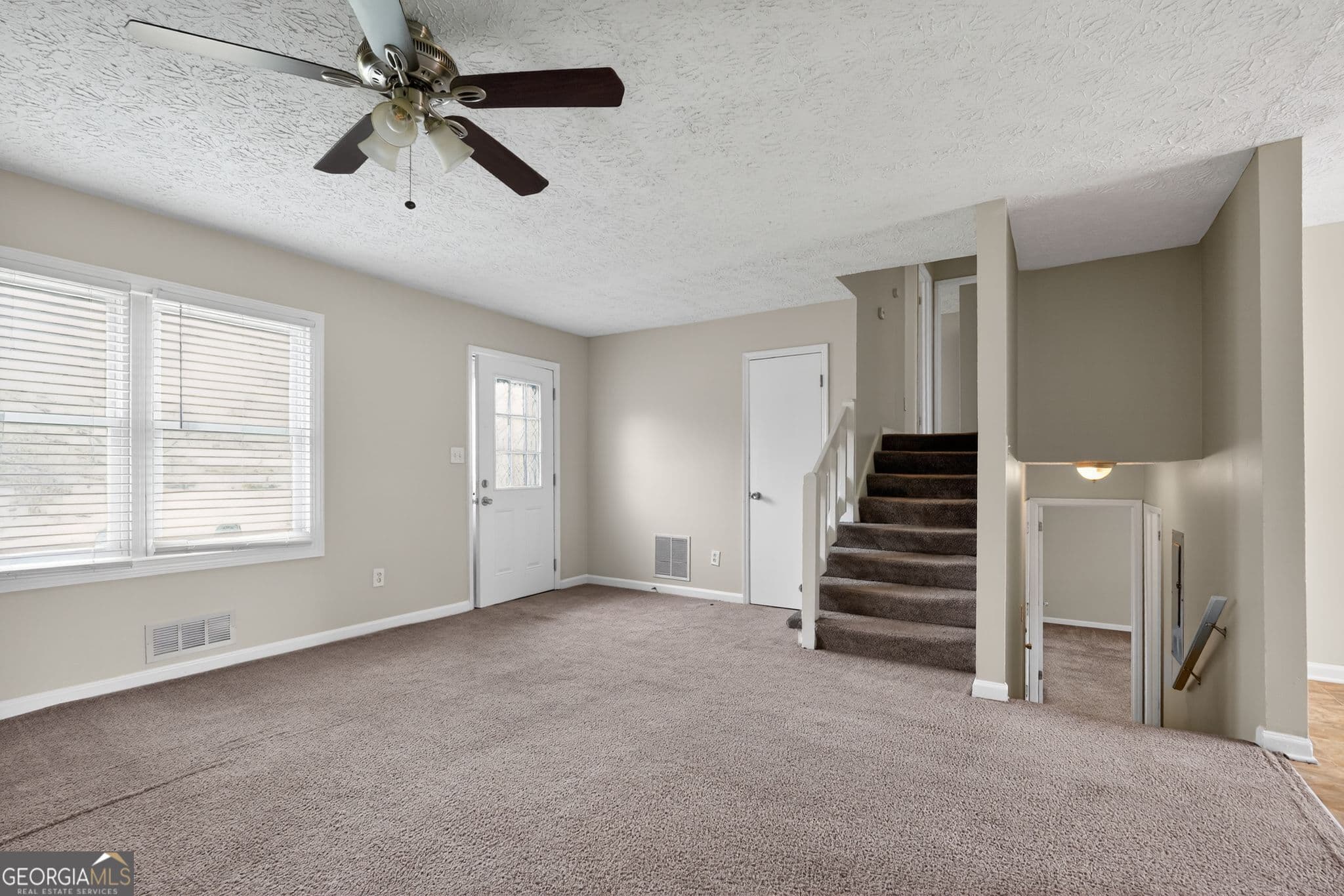 4 bedroom, 2 bathroom, 1,600 sq ft single family residence for sale at 115 Belmont Farms Drive, Ellenwood, GA 30294 — photo 4