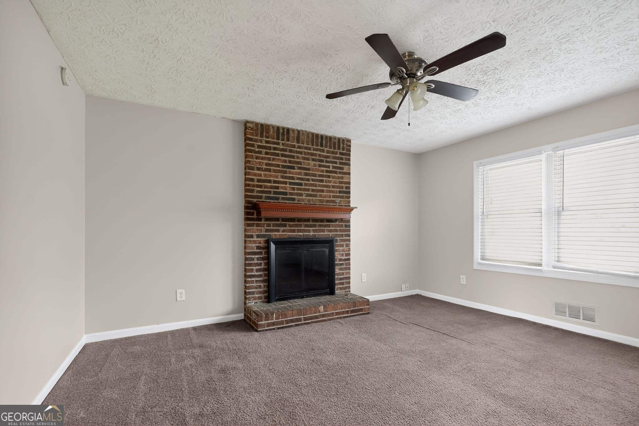 4 bedroom, 2 bathroom, 1,600 sq ft single family residence for sale at 115 Belmont Farms Drive, Ellenwood, GA 30294 — photo 8