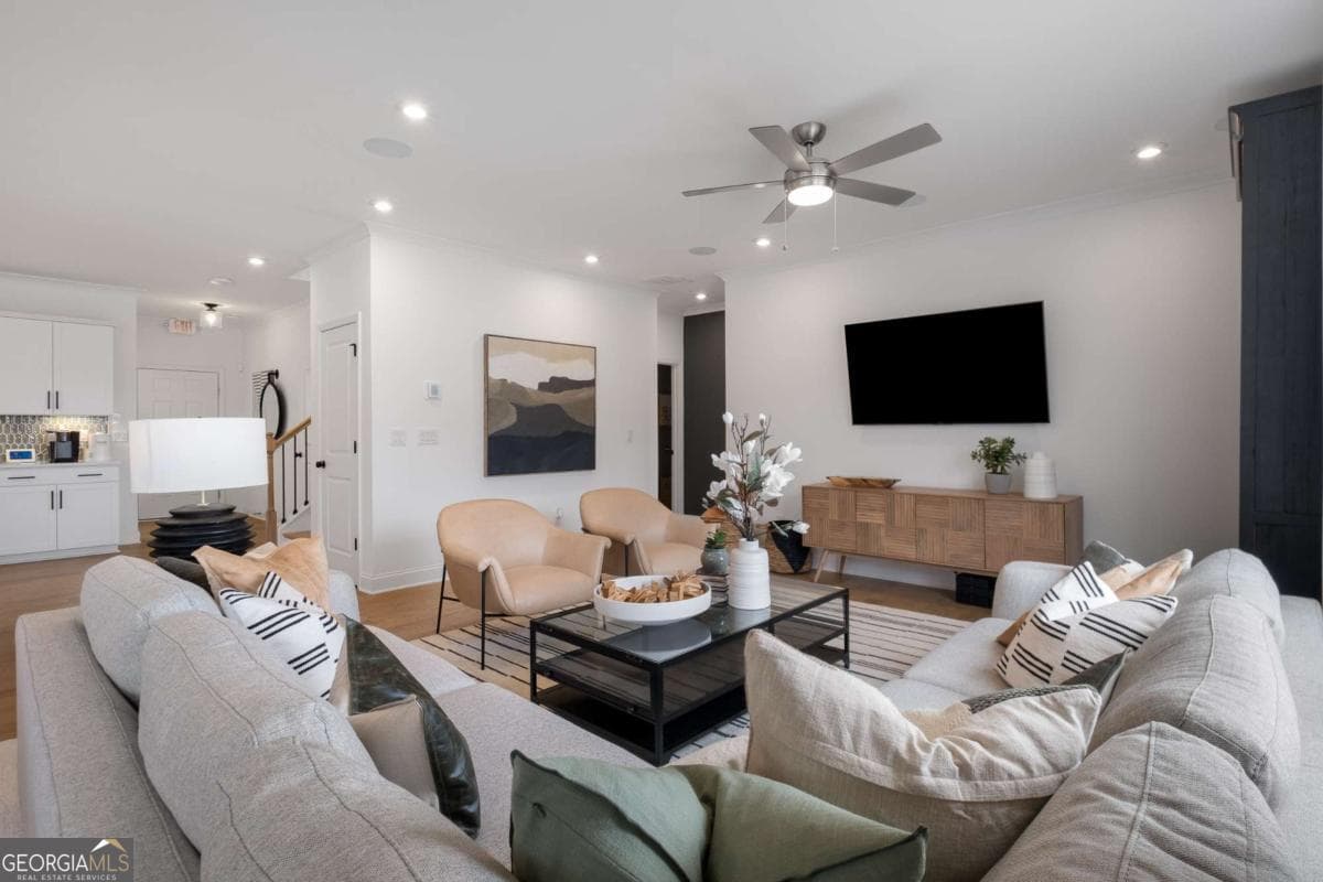 5 bedroom, 3 bathroom, 2,956 sq ft single family residence for sale at 6090 Marigold Way, Atlanta, GA 30349 — photo 5