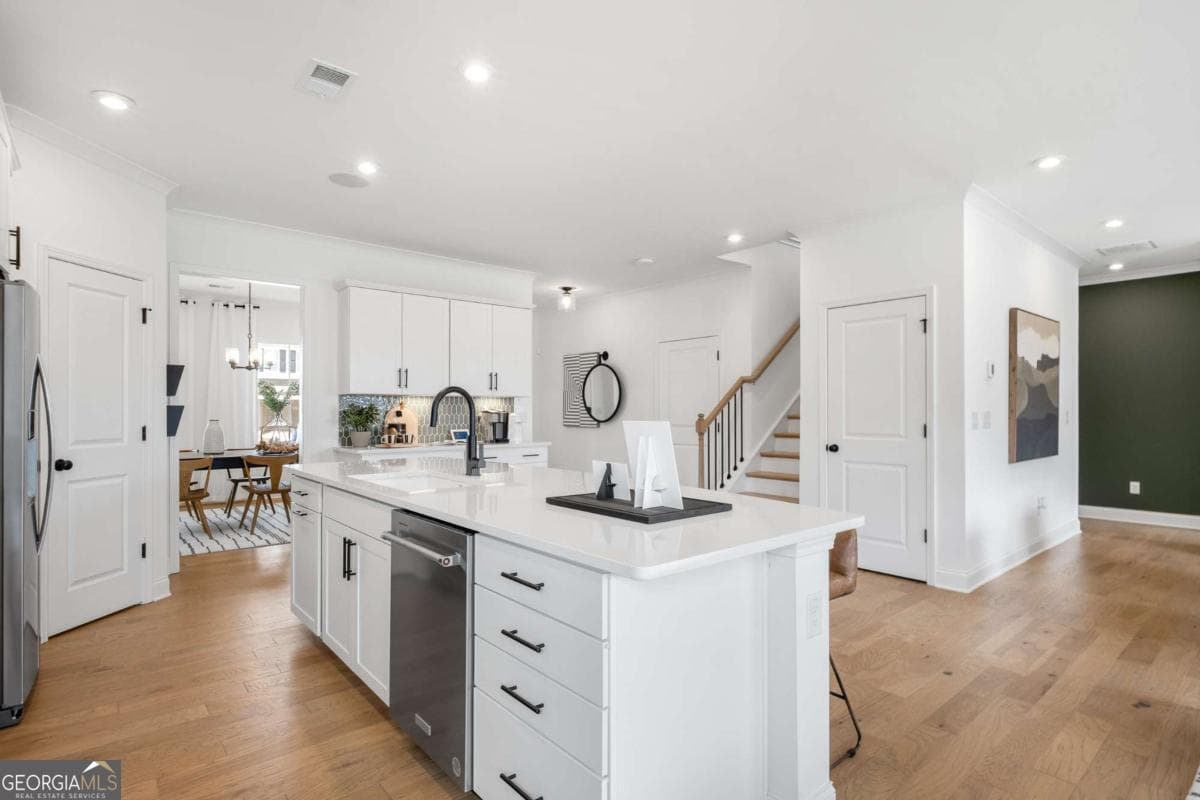 5 bedroom, 3 bathroom, 2,956 sq ft single family residence for sale at 6090 Marigold Way, Atlanta, GA 30349 — photo 10