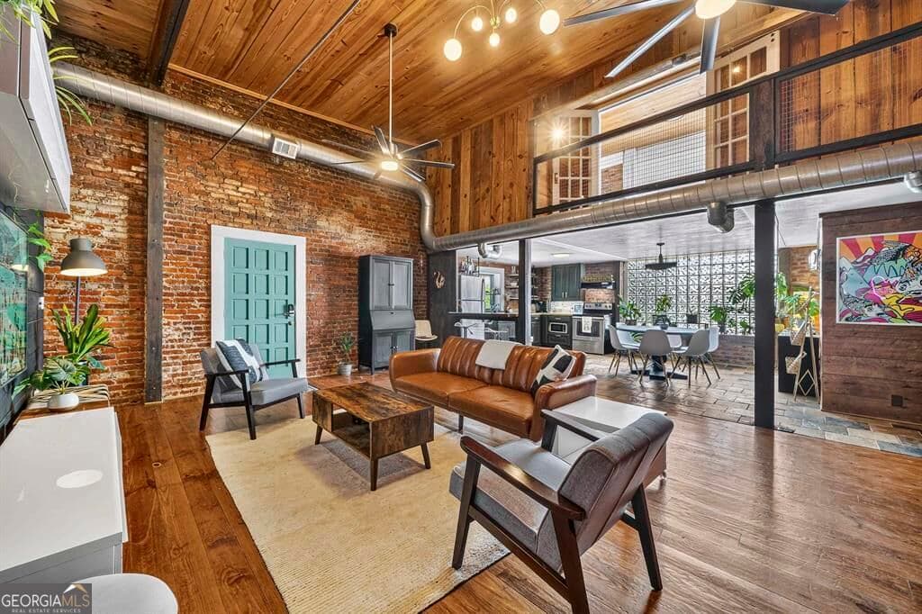 4 bedroom, 3.5 bathroom, 2,768 sq ft single family residence for sale at 105 West Harris Street, Eatonton, GA 31024 — photo 10