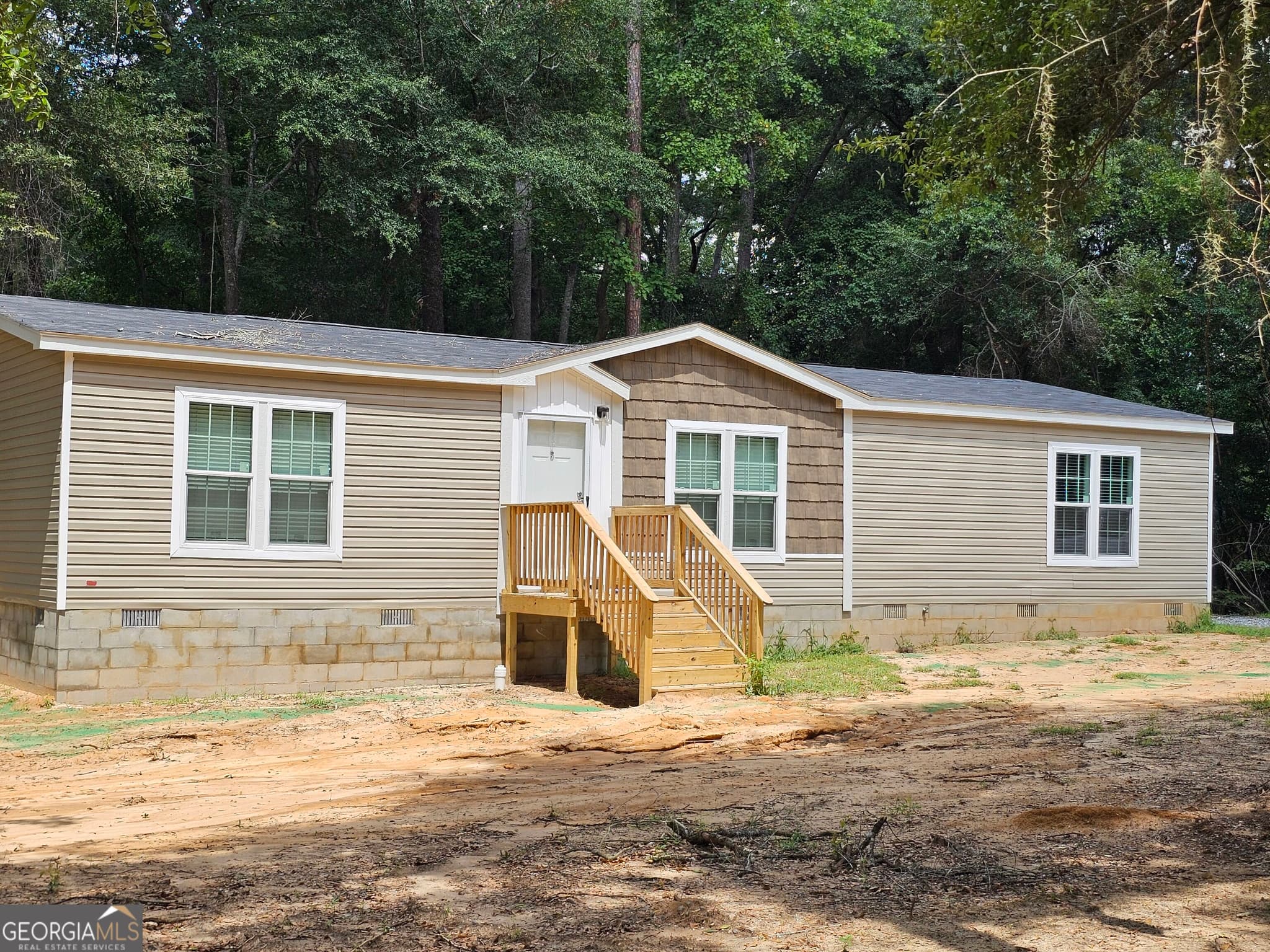 3 bedroom, 2 bathroom, 1,546 sq ft manufactured home,single family residence under contract at 26 Spring Lake Drive, Hawkinsville, GA 31036