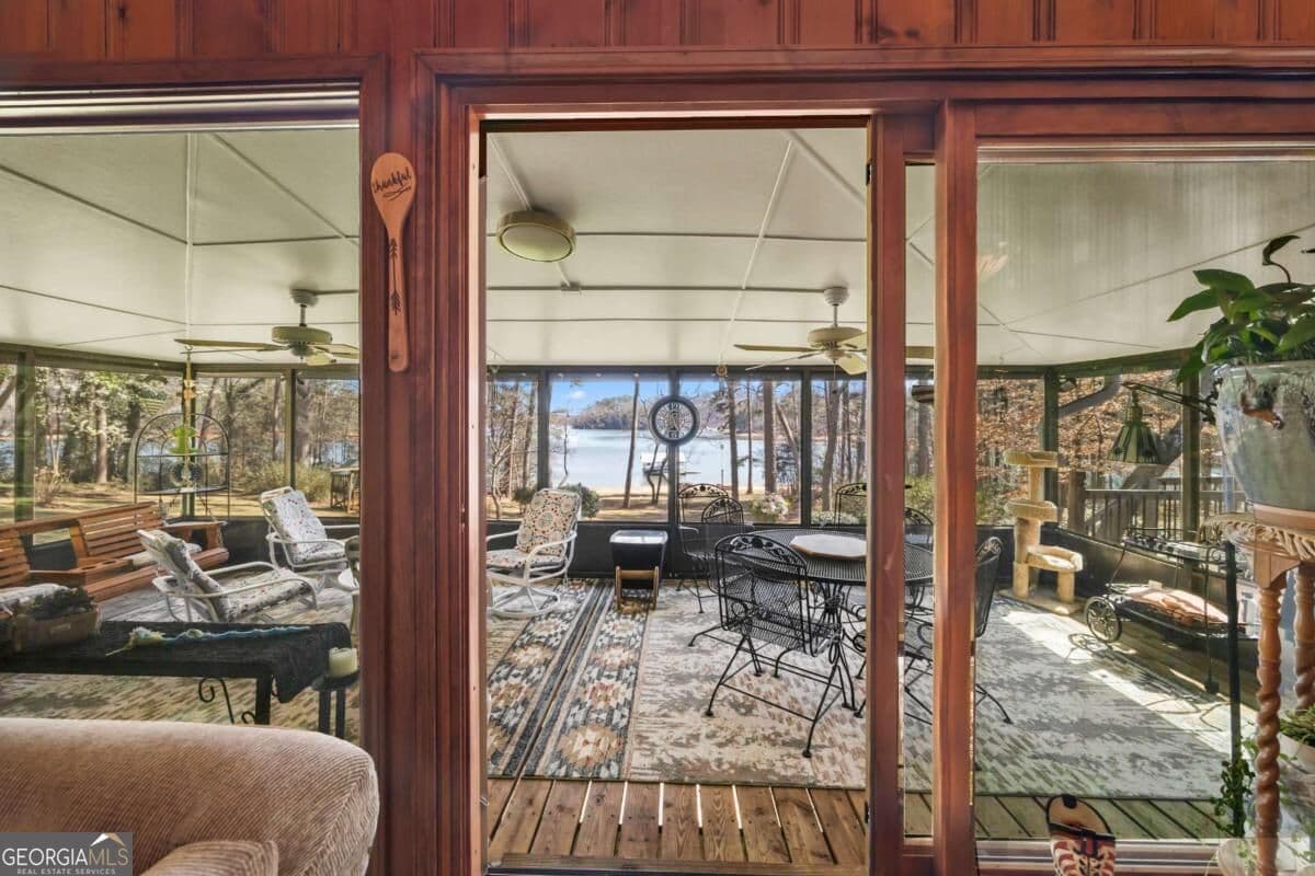 3 bedroom, 3.5 bathroom, 4,900 sq ft single family residence for sale at 572 Imperial Drive, Martin, GA 30557 — photo 4