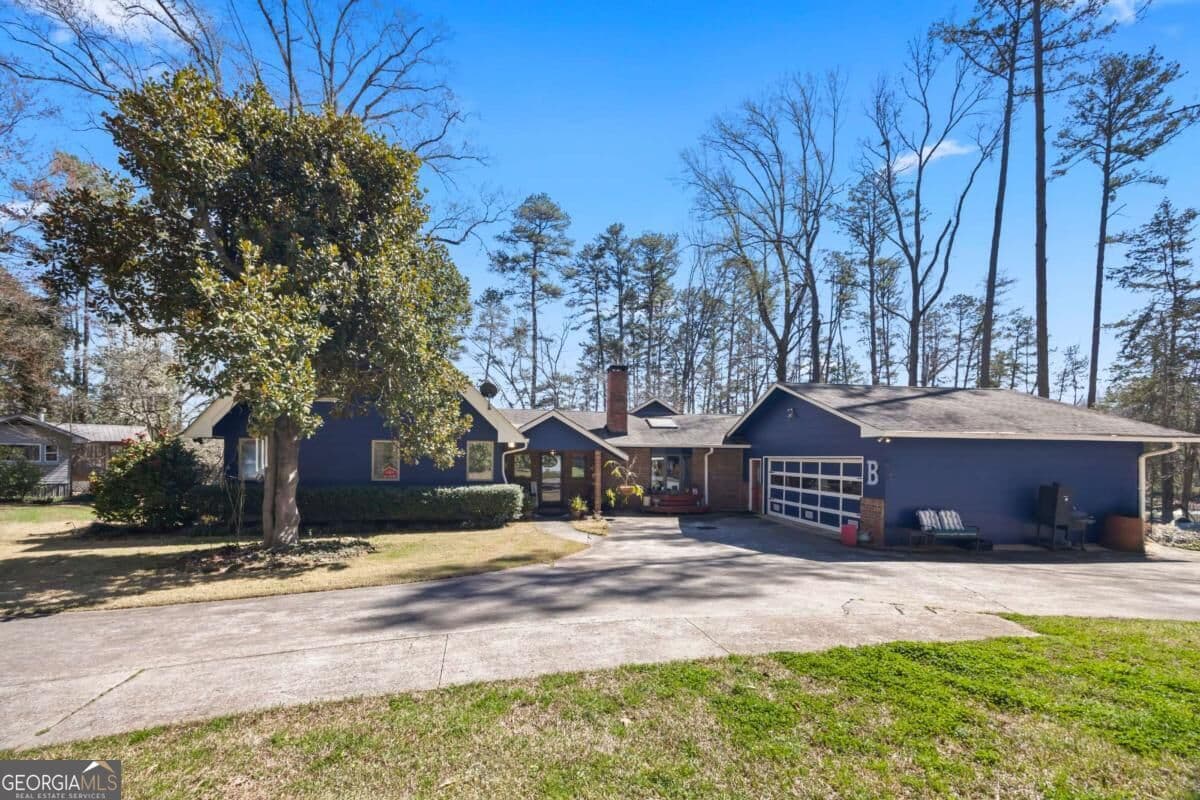 3 bedroom, 3.5 bathroom, 4,900 sq ft single family residence for sale at 572 Imperial Drive, Martin, GA 30557 — photo 8