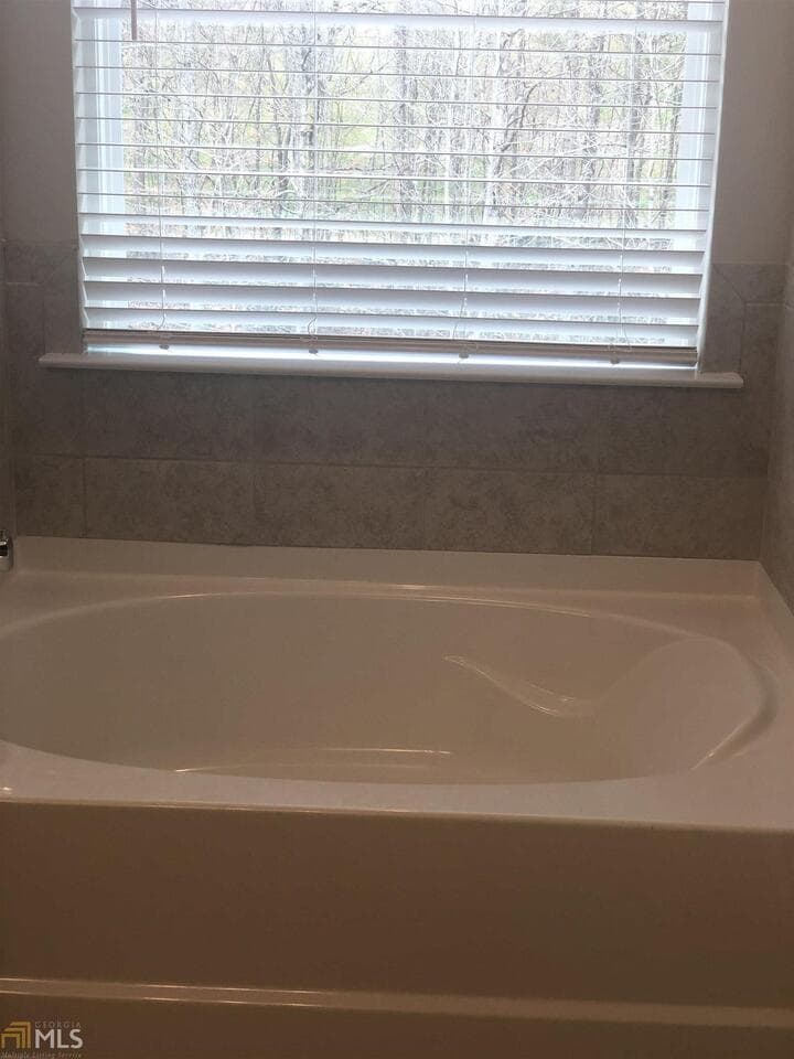 3 bedroom, 2.5 bathroom, 1,568 sq ft single family residence for rent at 4929 Elmbrook Drive, South Fulton, GA 30349 for $1,800 a month — photo 5