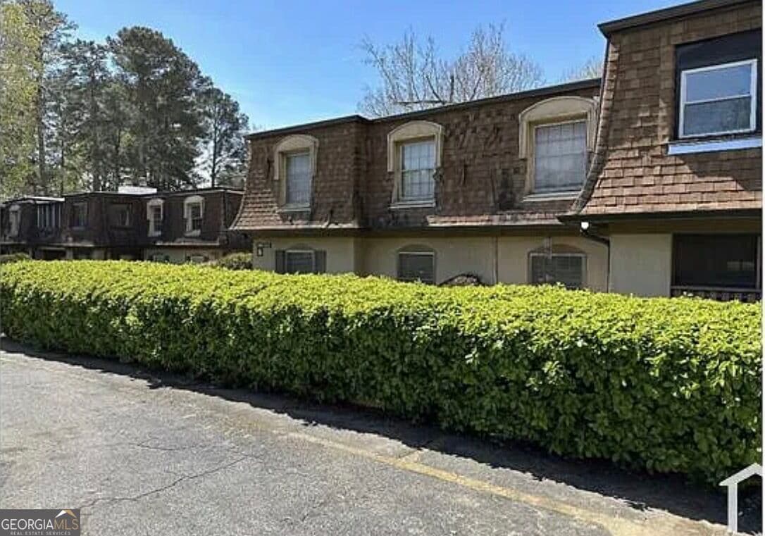 2 bedroom, 2 bathroom, 1,600 sq ft condominium for sale at 2972 Parc Lorraine, Lithonia, GA 30038 — photo 2